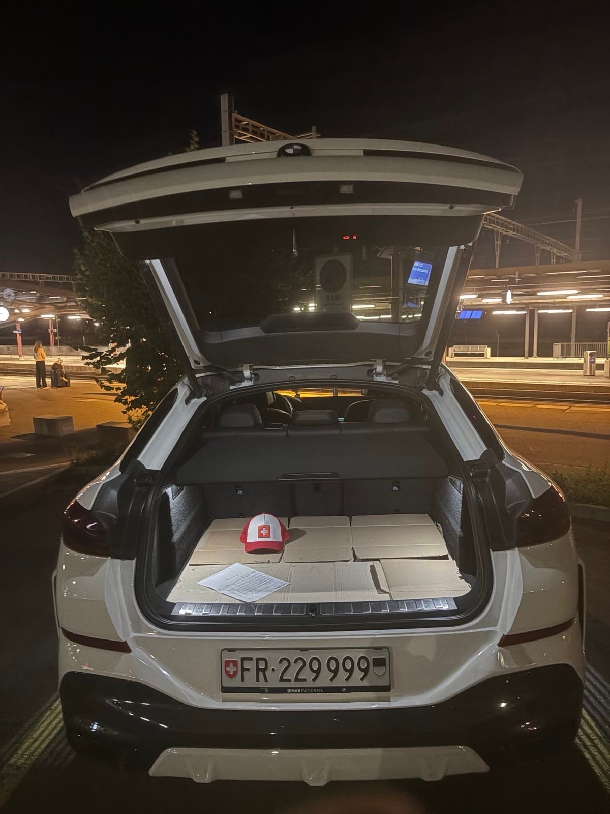 BMW 40d xDrive-image-12
