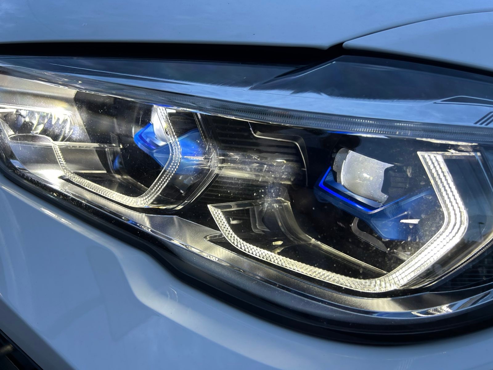 BMW 40d xDrive-image-8