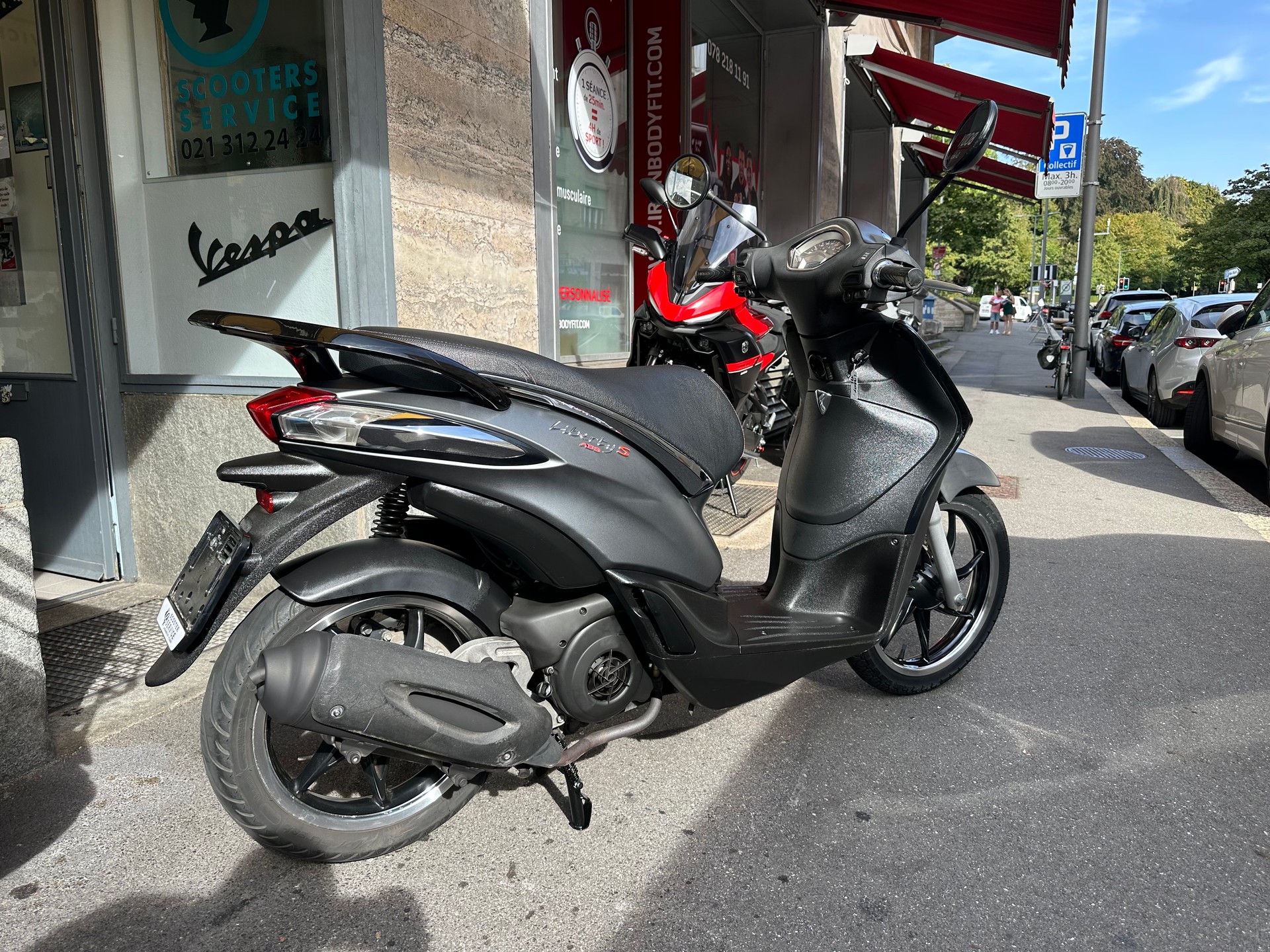 PIAGGIO Liberty 125 iGet Sport ABS-image-2