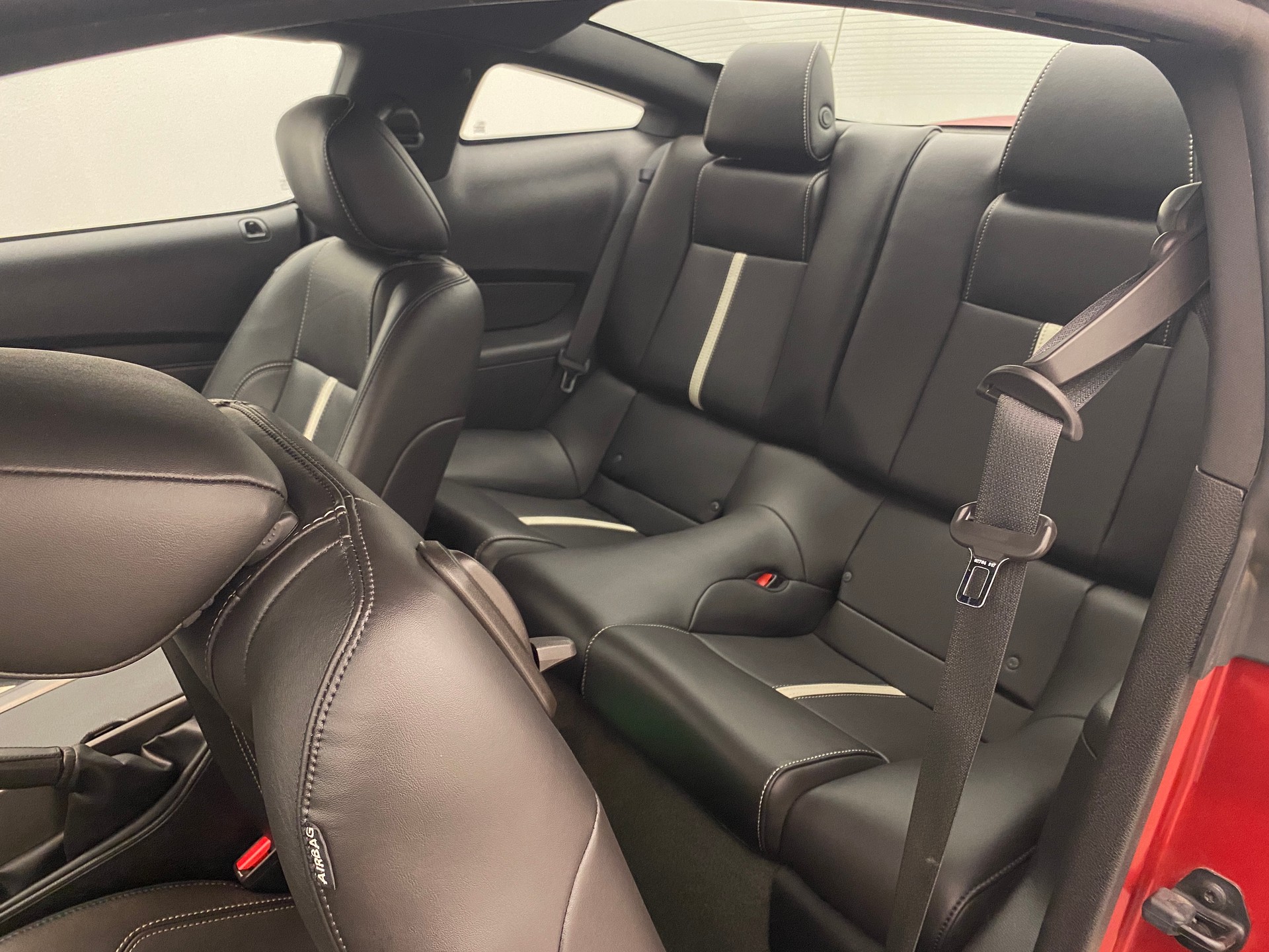 FORD Mustang 5.0 GT-image-14
