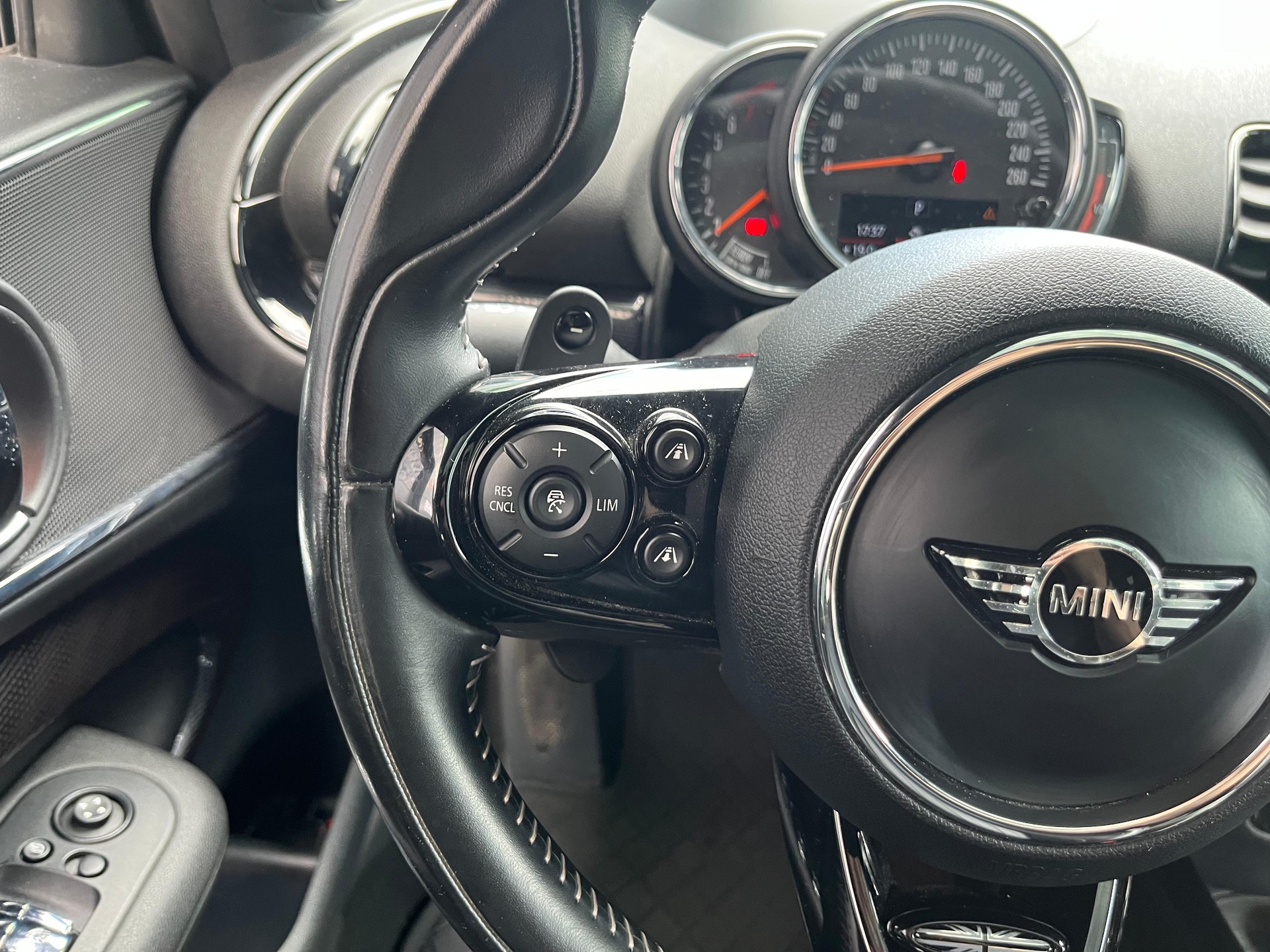 MINI Clubman Cooper S ALL4 Steptronic-image-14