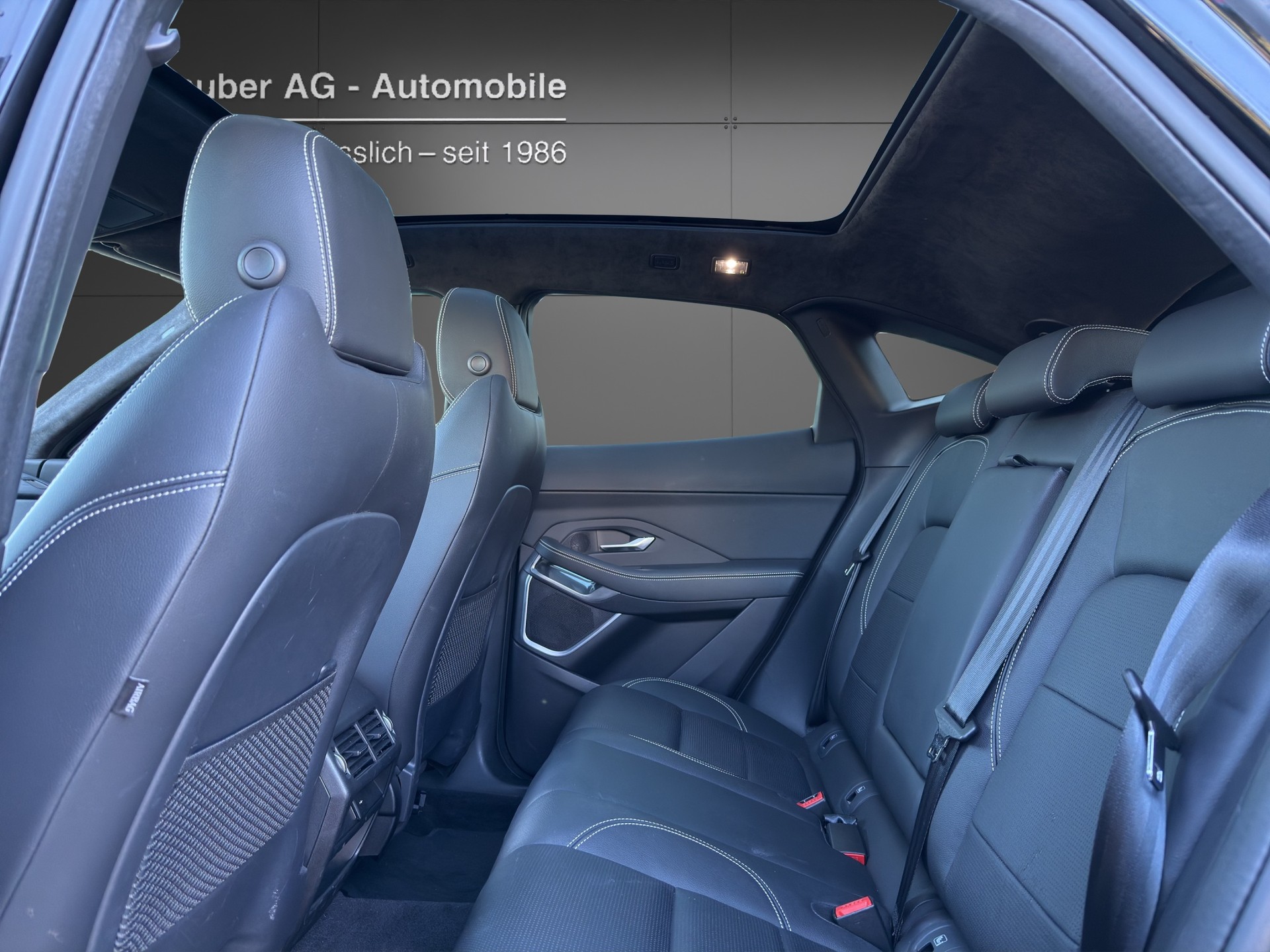 JAGUAR E-Pace 2.0 P250 R-Dynamic SE AWD Automatik-image-6