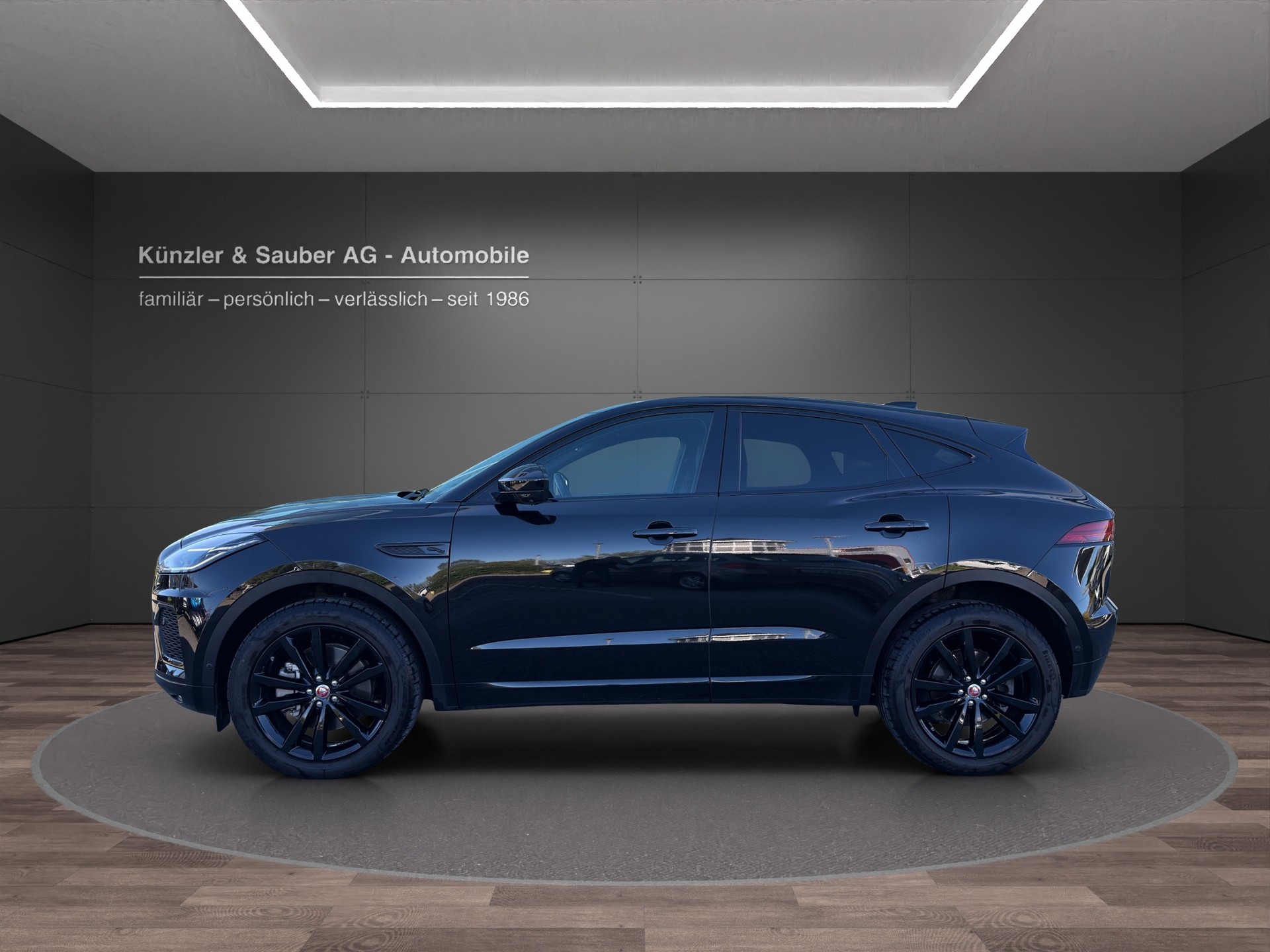 JAGUAR E-Pace 2.0 P250 R-Dynamic SE AWD Automatik-showroom-element-1
