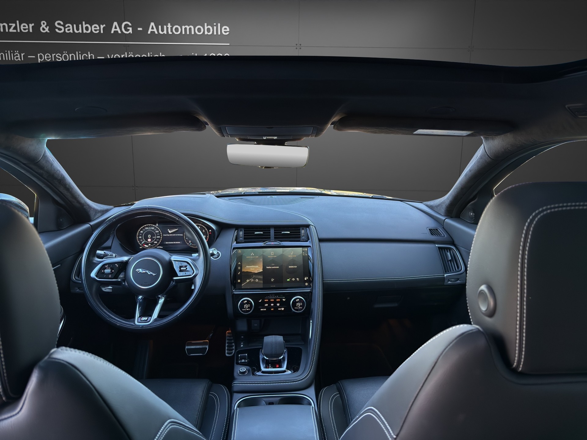 JAGUAR E-Pace 2.0 P250 R-Dynamic SE AWD Automatik-image-4