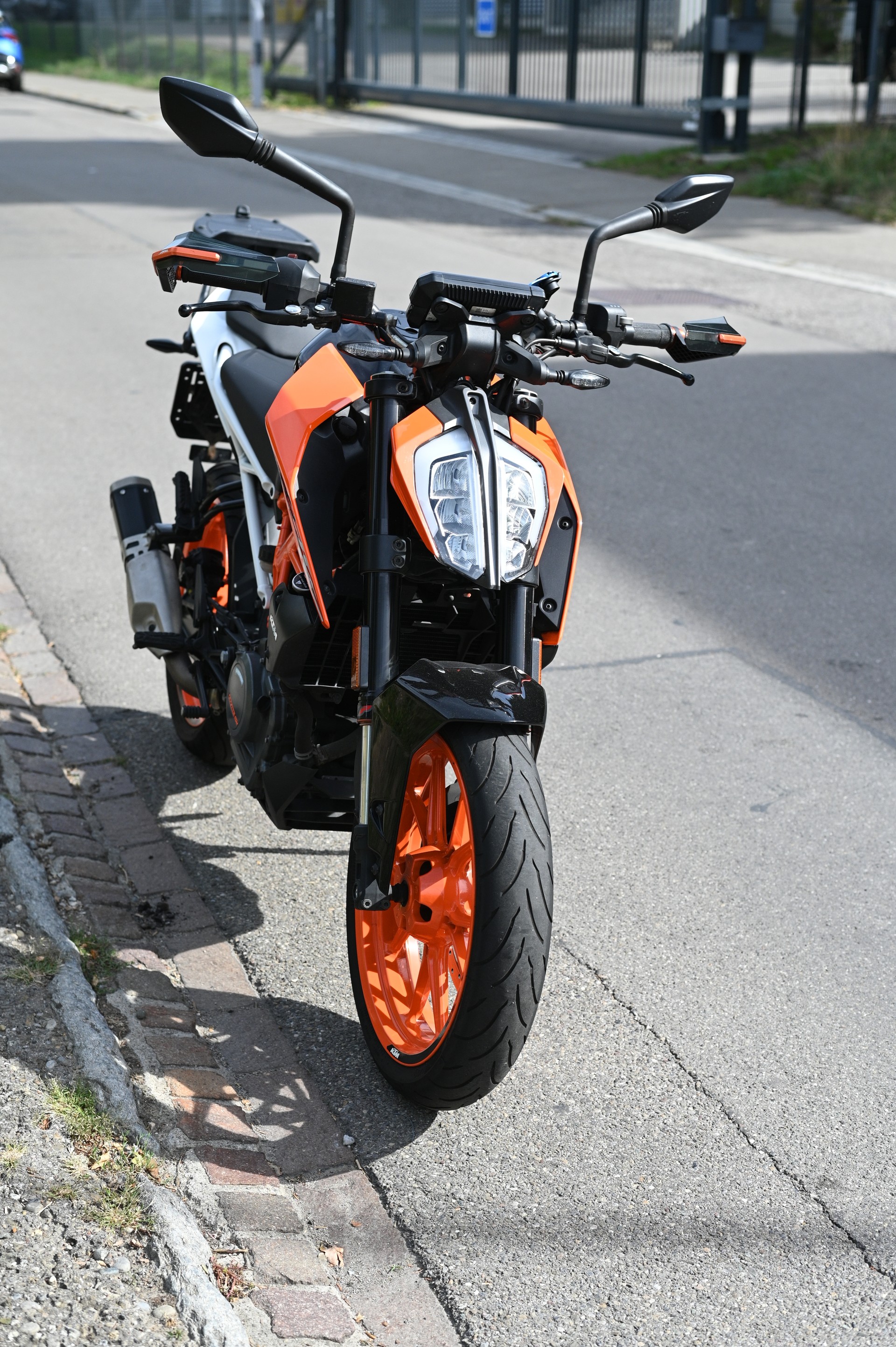 KTM 390 Duke ABS-image-4
