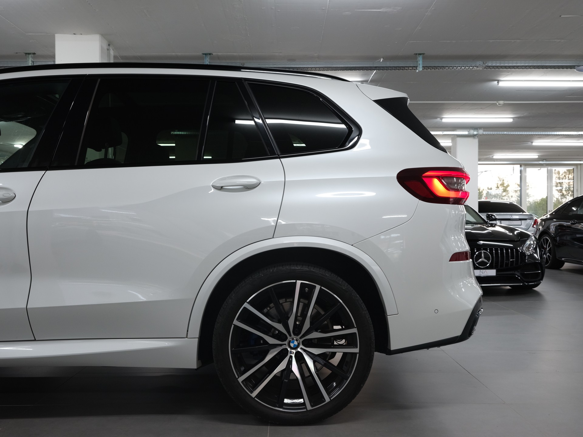 BMW X5 xDrive 48V 40d M Sport Steptronic *Panorama* *360 Kamera* *Massage*-image-14