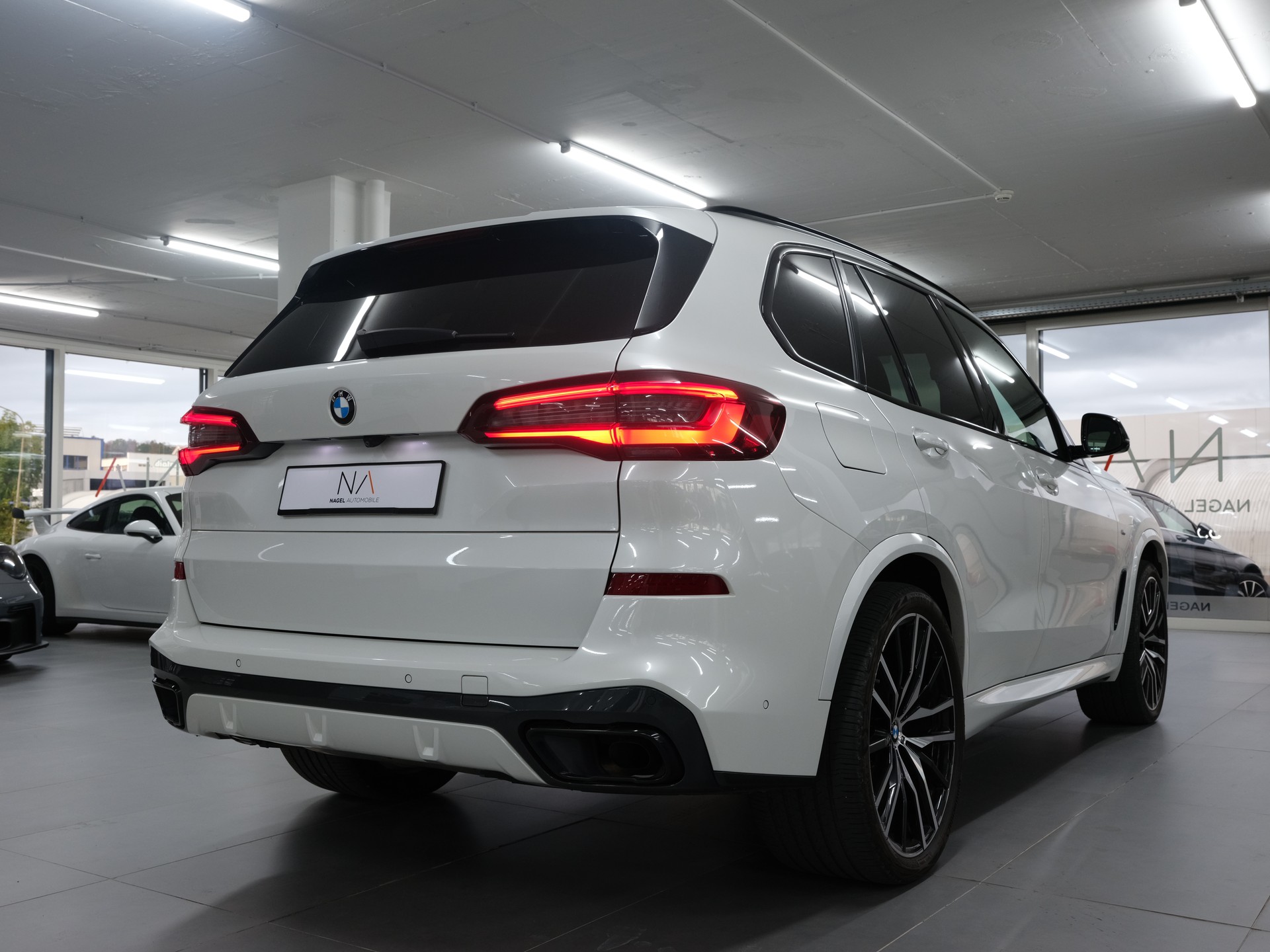 BMW X5 xDrive 48V 40d M Sport Steptronic *Panorama* *360 Kamera* *Massage*-showroom-element-2