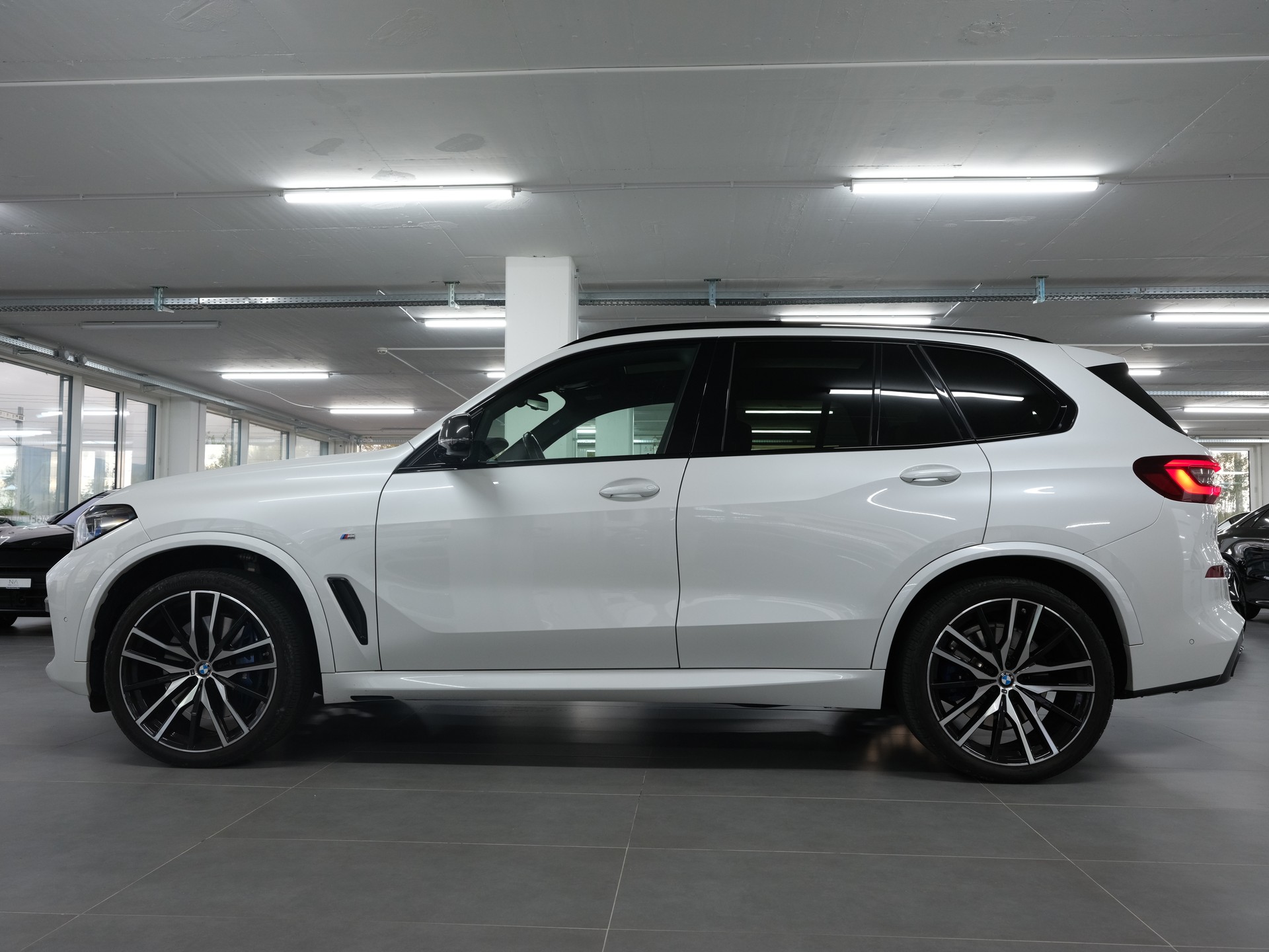 BMW X5 xDrive 48V 40d M Sport Steptronic *Panorama* *360 Kamera* *Massage*-image-6