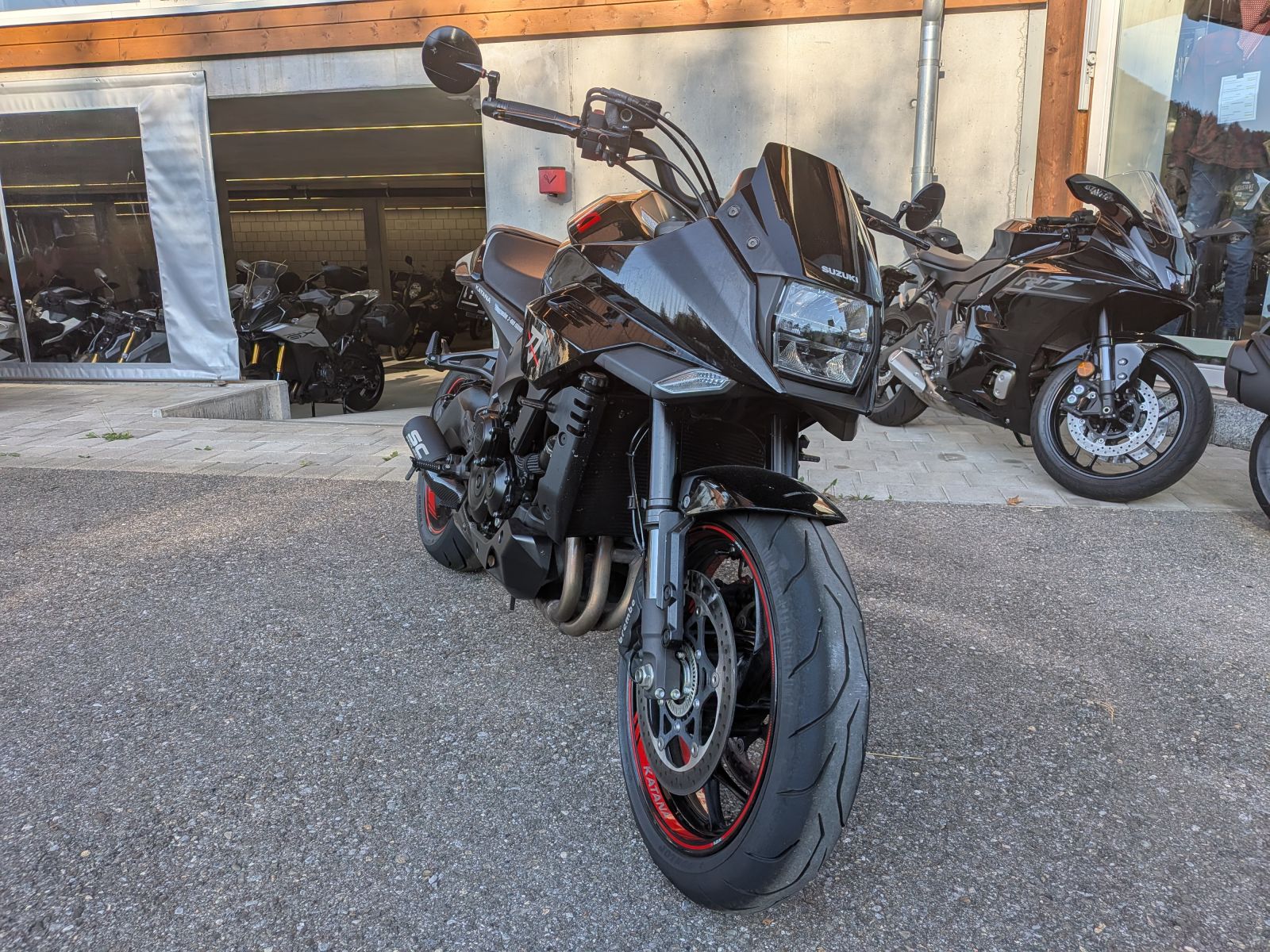 SUZUKI GSX-S 1000 KATANA-image-1