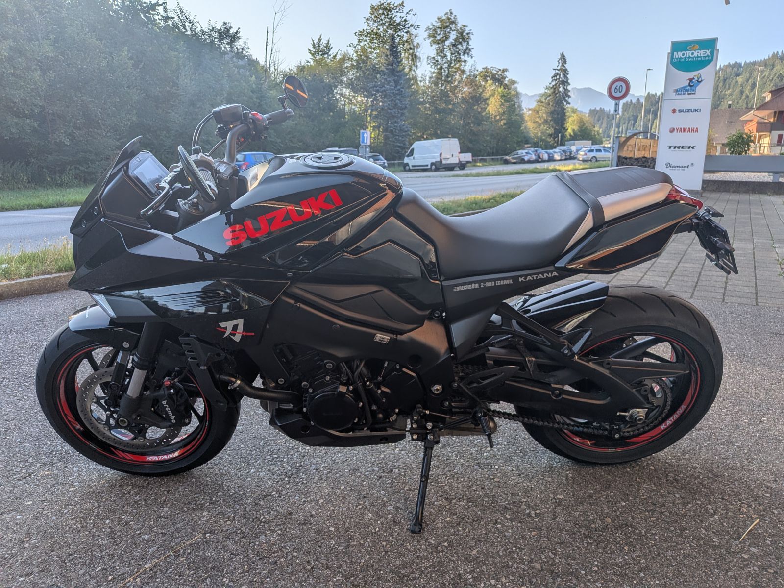 SUZUKI GSX-S 1000 KATANA-image-3