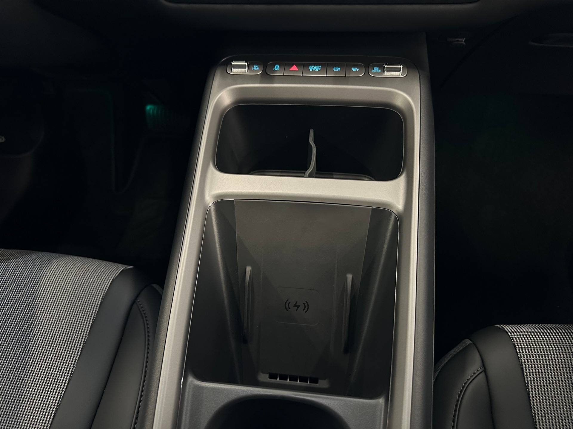 BYD Dolphin G DM-i Comfort-image-14