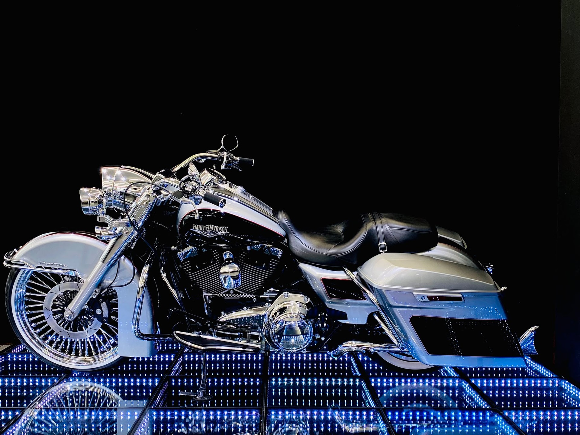 HARLEY-DAVIDSON FLHRC Road King Classic 103 ABS 35kW-image-3