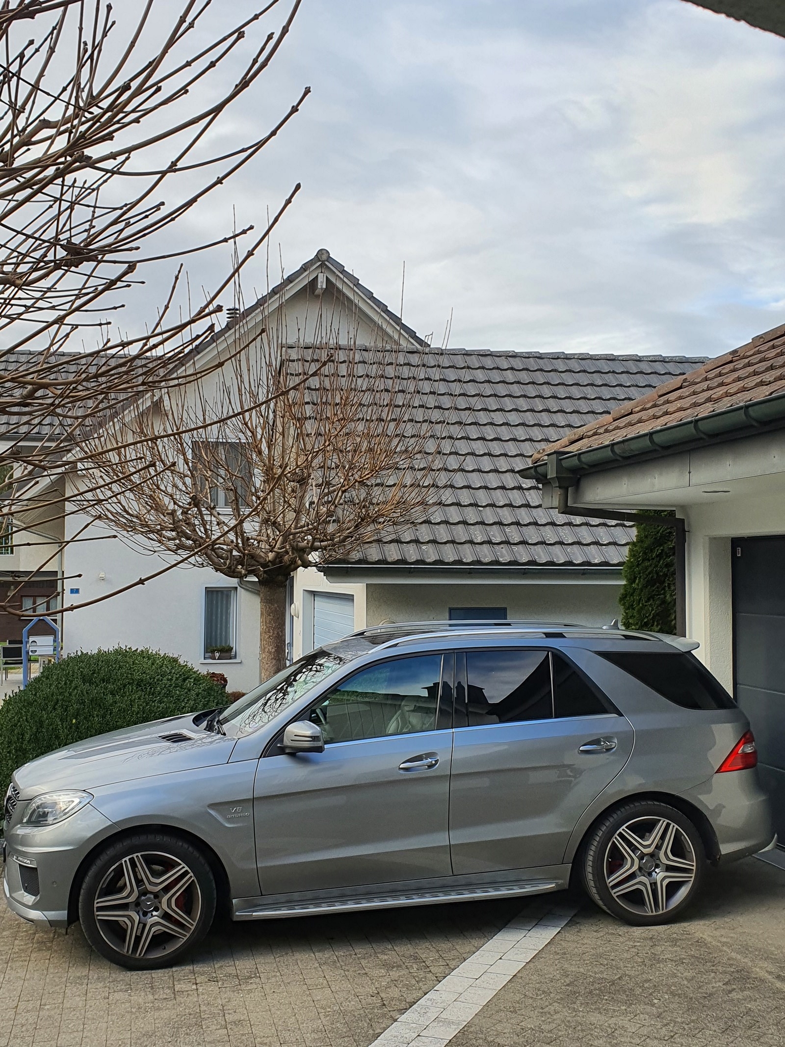 MERCEDES-BENZ ML 63 AMG 4Matic Speedshift-image-1