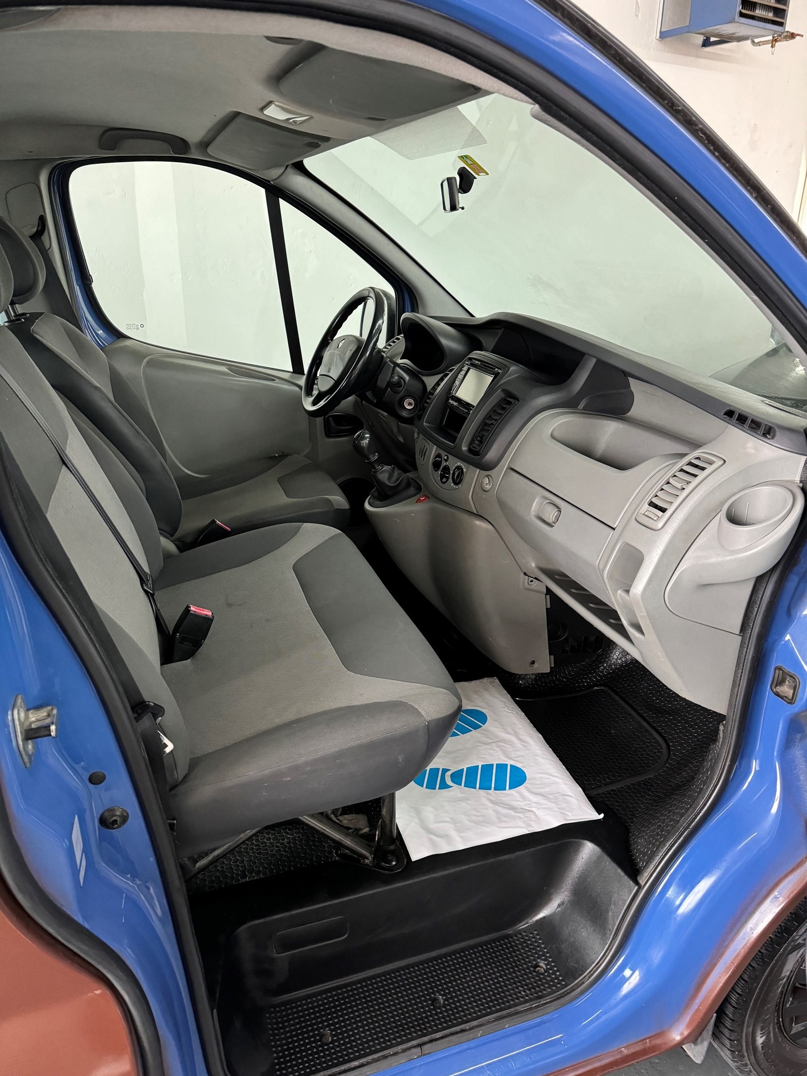 RENAULT Trafic 2.0 dCi 115 2.9t L2H1-image-16