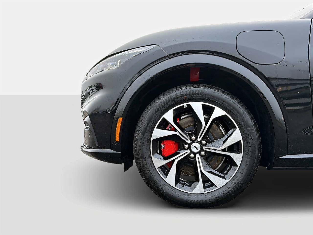 FORD Mustang Mach-E Premium AWD-image-7