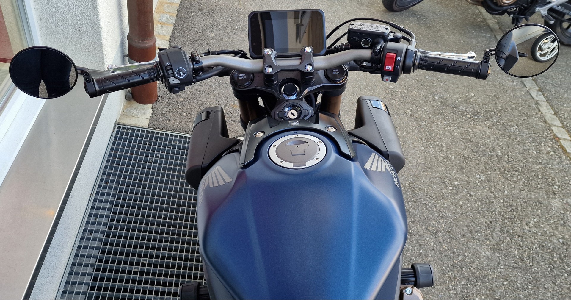 HONDA CB 650 R E-Clutch - 2026-image-4