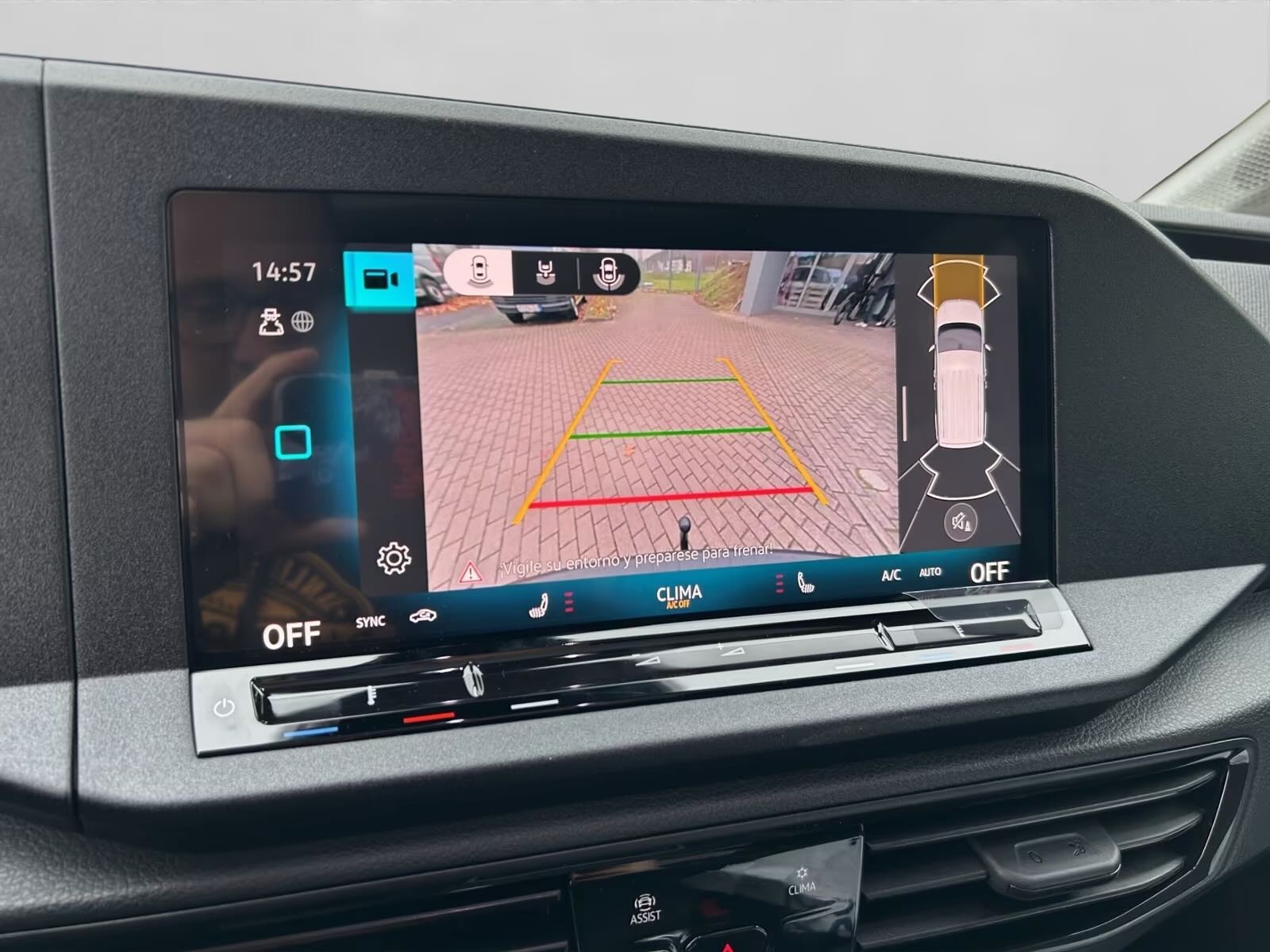VW Caddy Maxi 2.0 TDI 4Motion-image-17