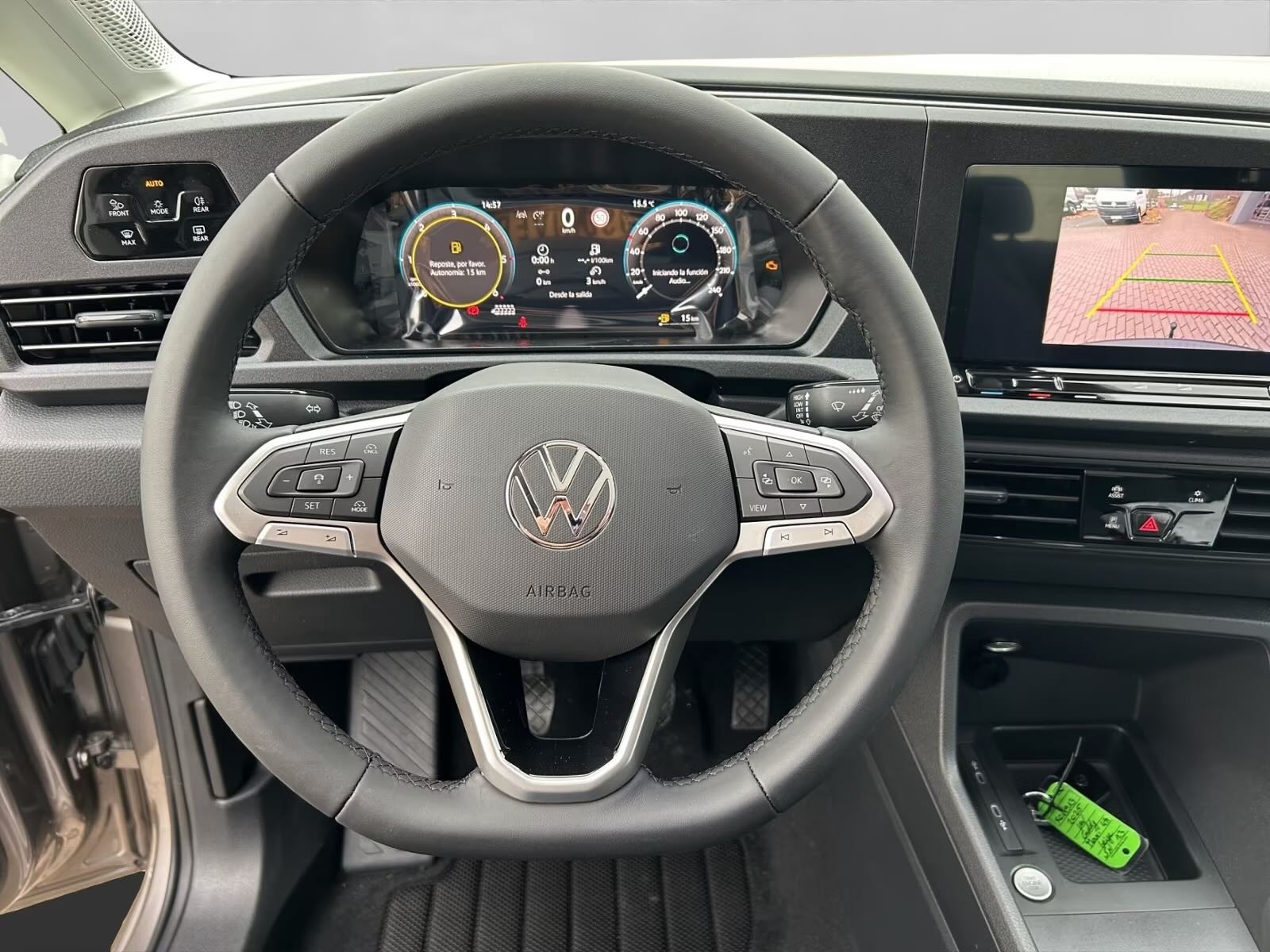 VW Caddy Maxi 2.0 TDI 4Motion-image-12