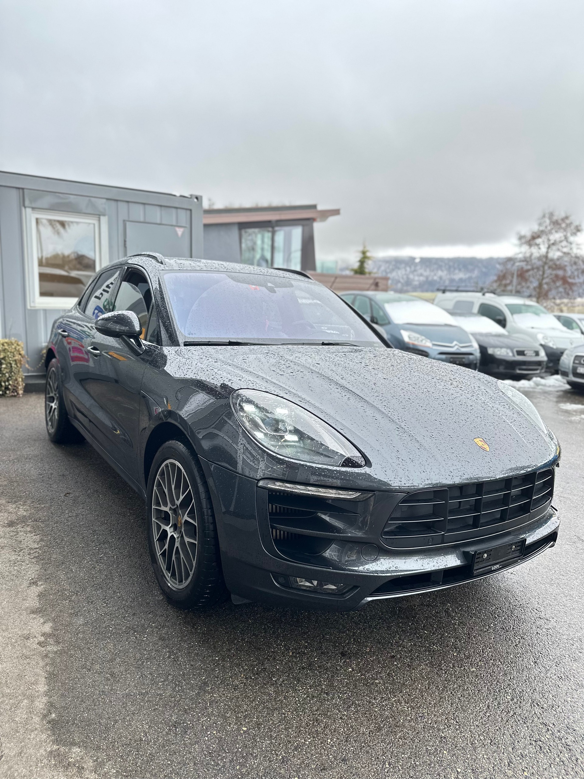 PORSCHE Macan GTS PDK-image-1