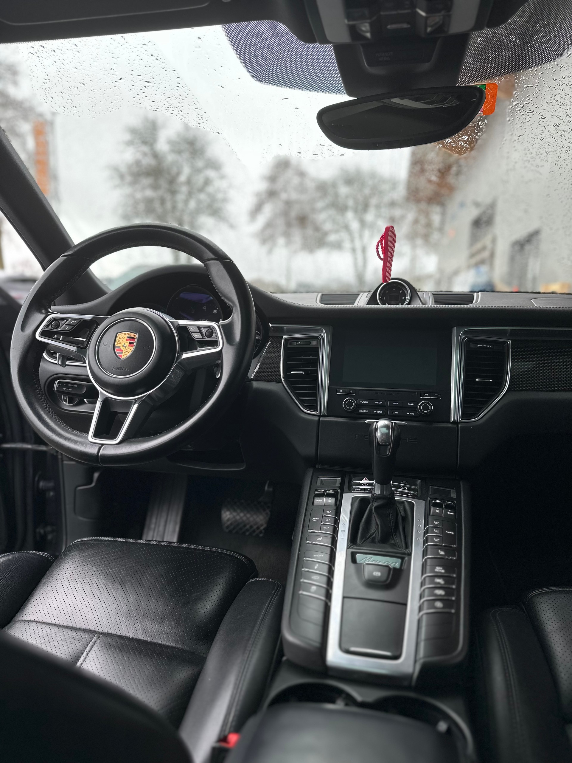 PORSCHE Macan GTS PDK-image-5