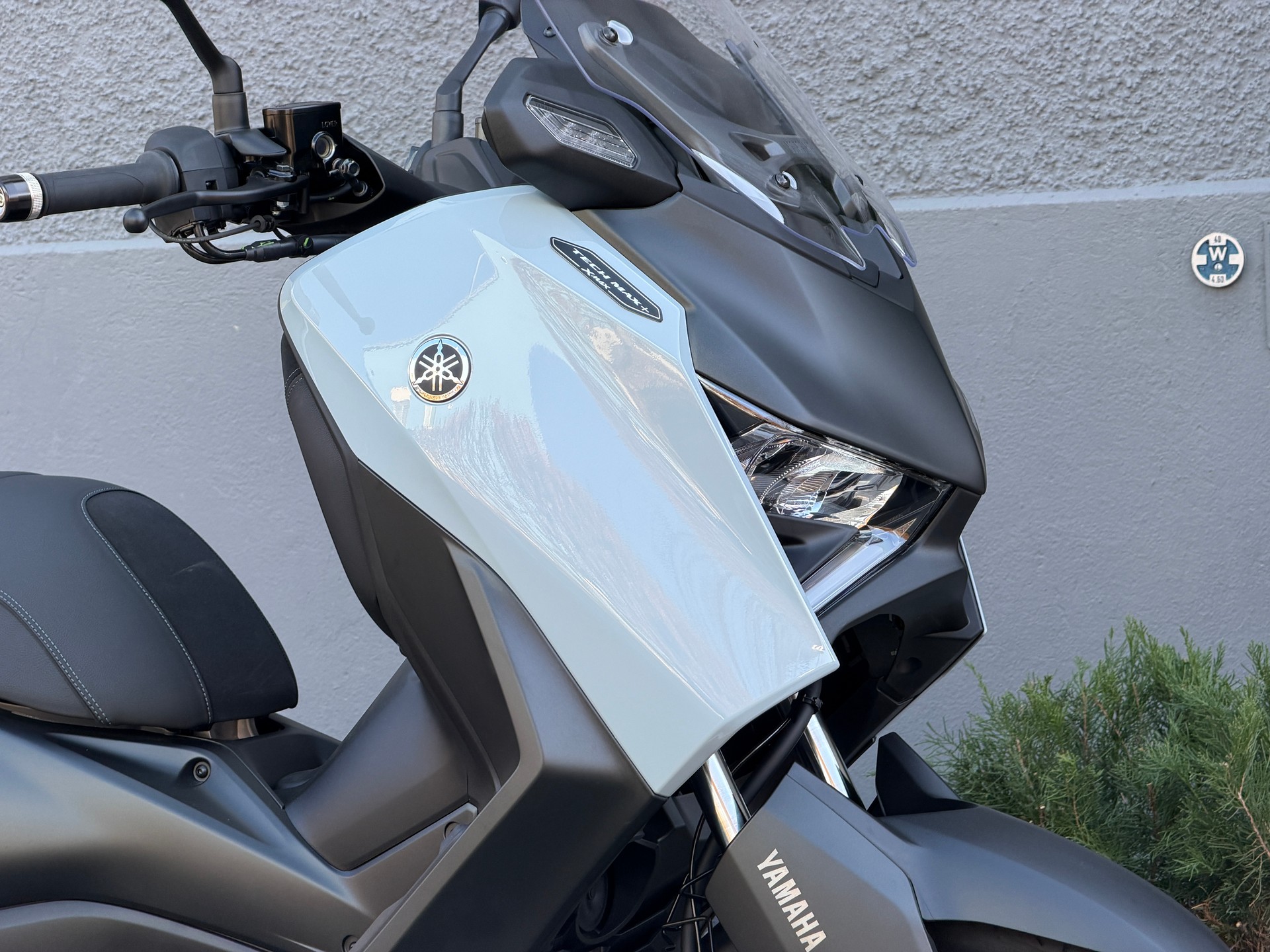 YAMAHA XMAX 300 Tech MAX+ 2026-image-11