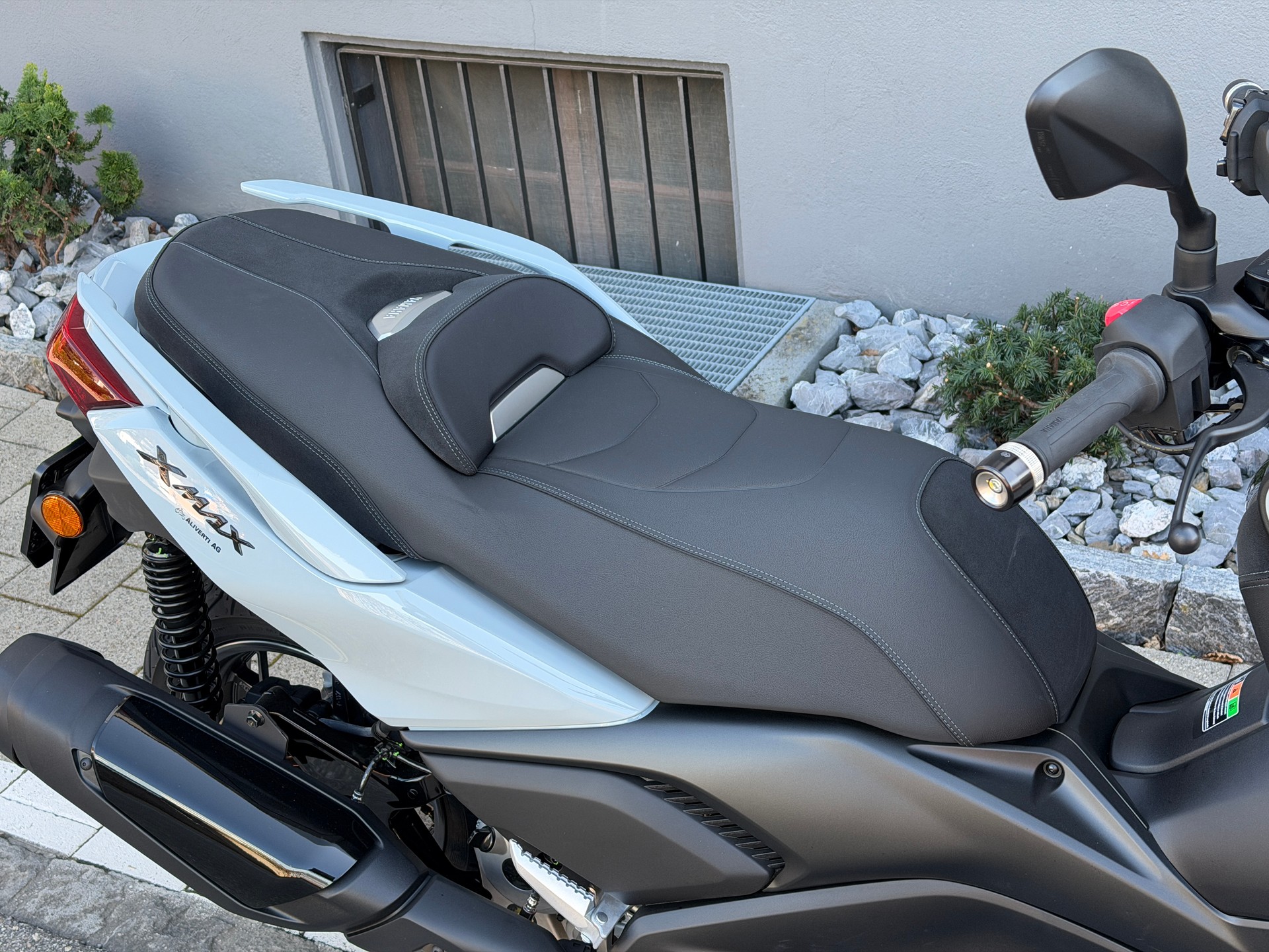 YAMAHA XMAX 300 Tech MAX+ 2026-image-13