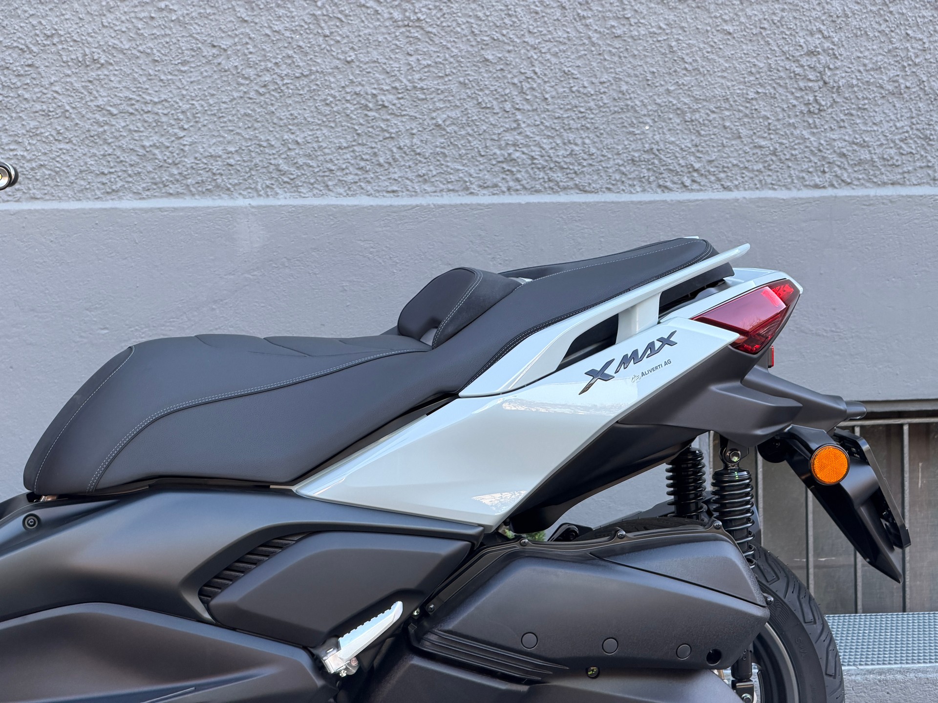 YAMAHA XMAX 300 Tech MAX+ 2026-image-6