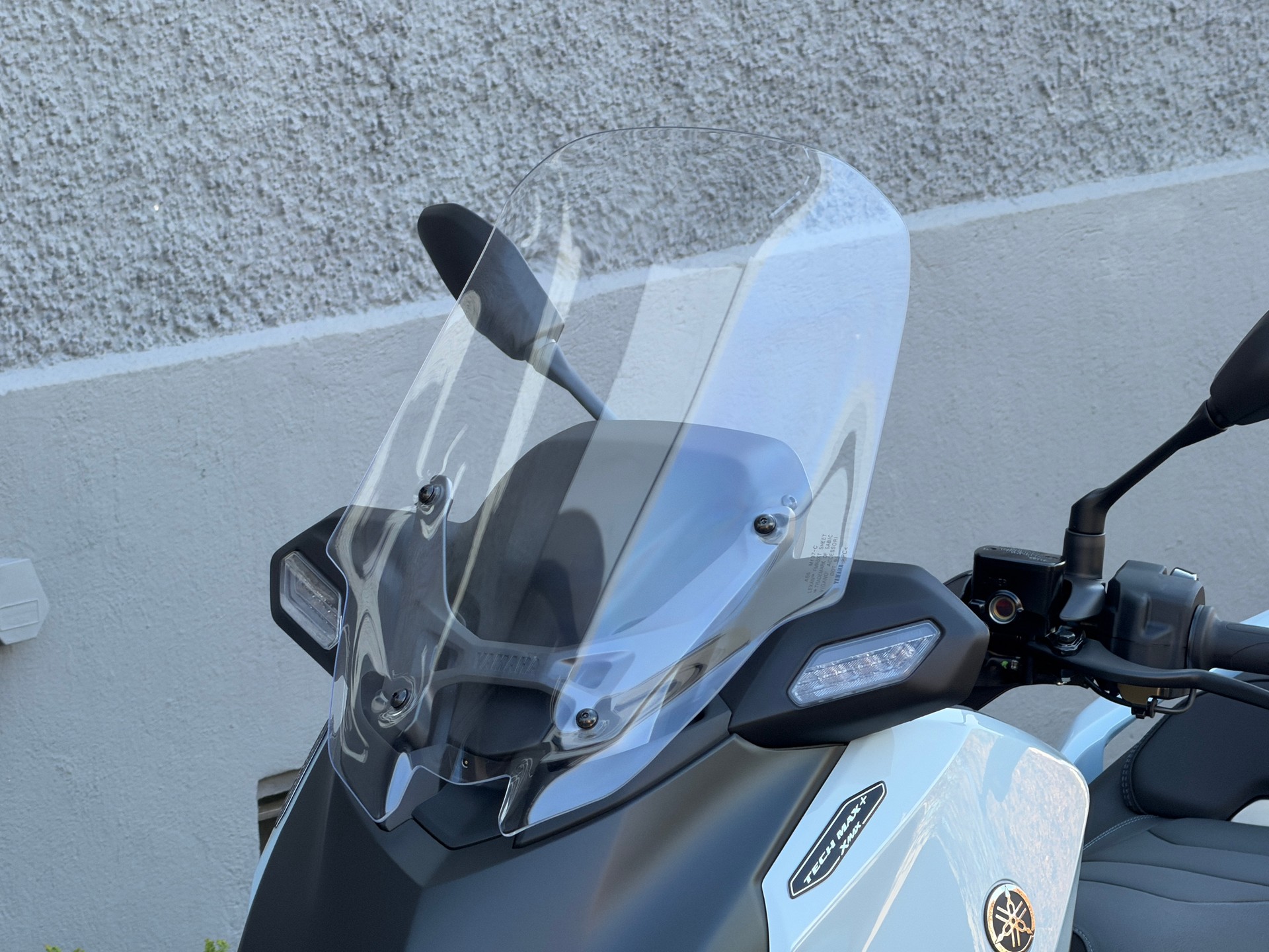YAMAHA XMAX 300 Tech MAX+ 2026-showroom-element-3