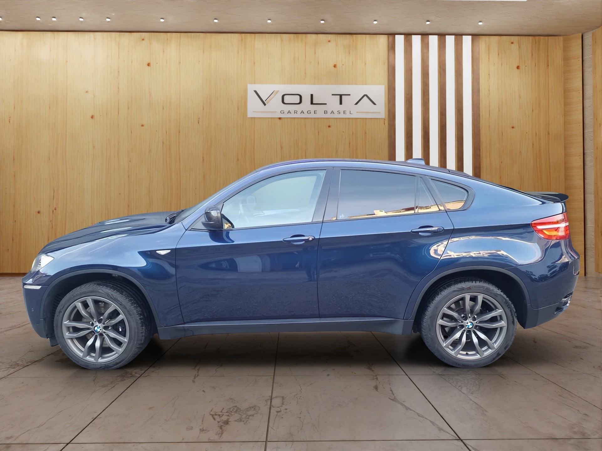 BMW X6 M50d Steptronic-showroom-element-2