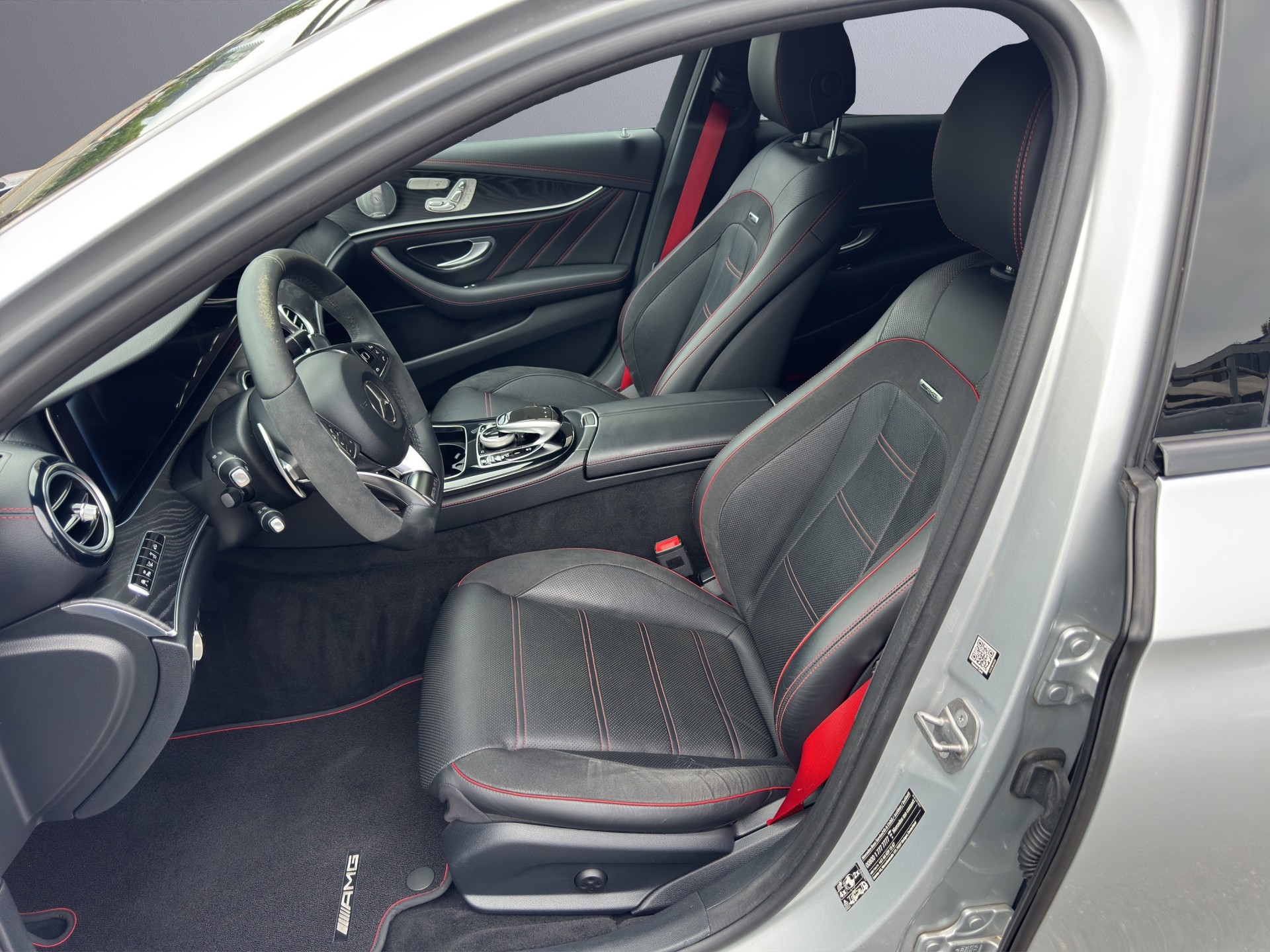 MERCEDES-BENZ E 43 AMG 4 Matic 9G-Tronic-image-10