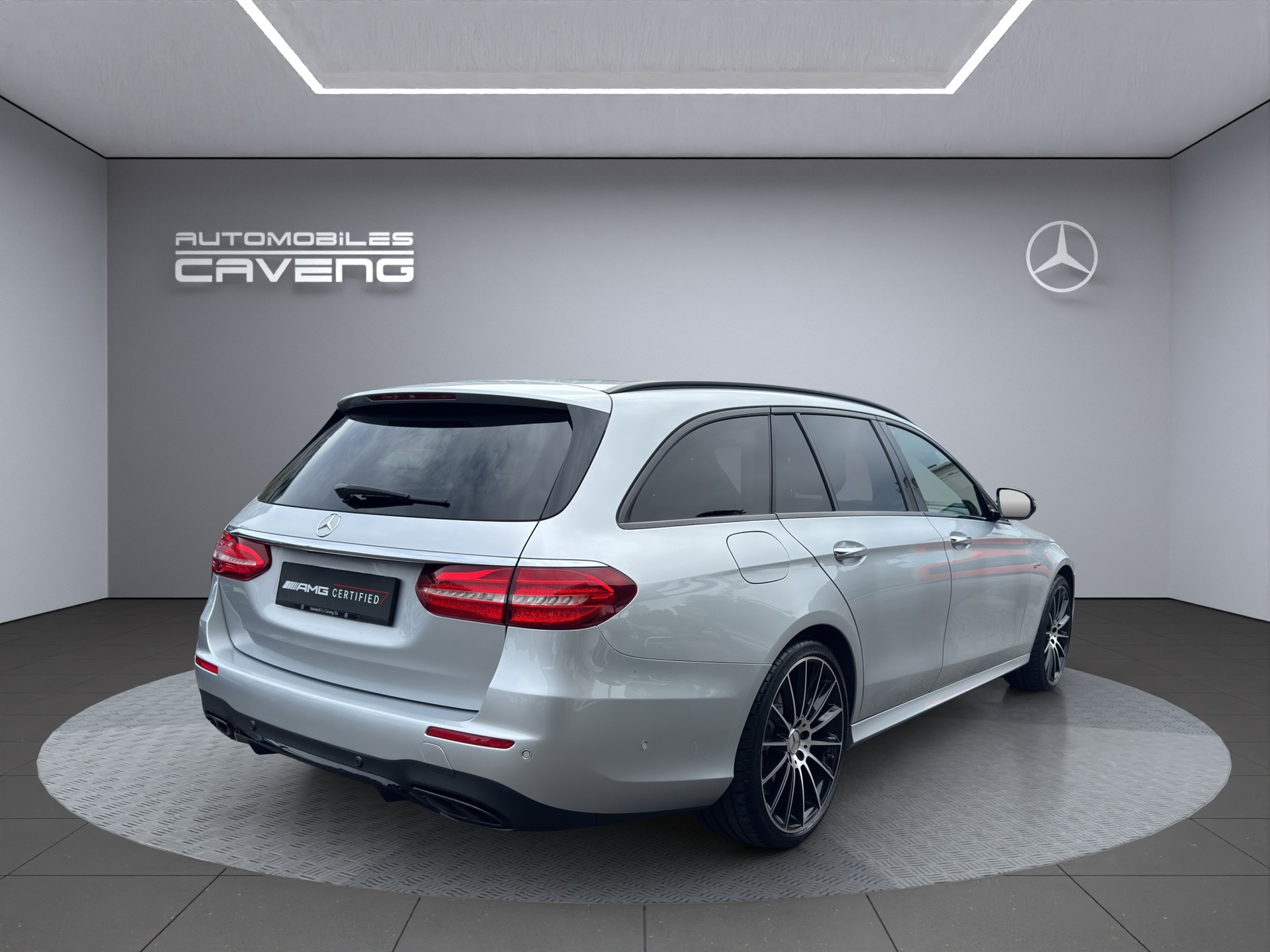 MERCEDES-BENZ E 43 AMG 4 Matic 9G-Tronic-image-4