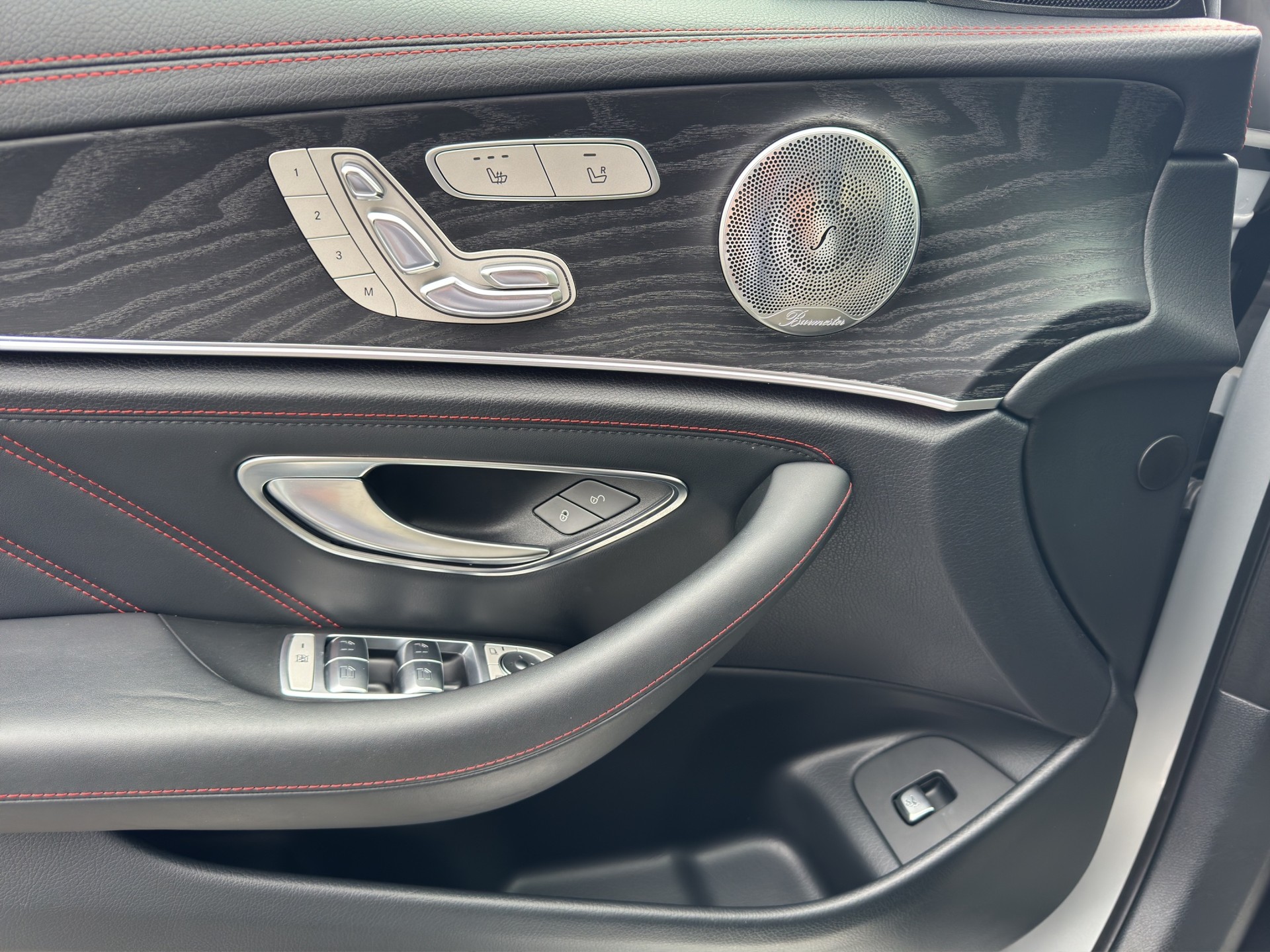 MERCEDES-BENZ E 43 AMG 4 Matic 9G-Tronic-image-9
