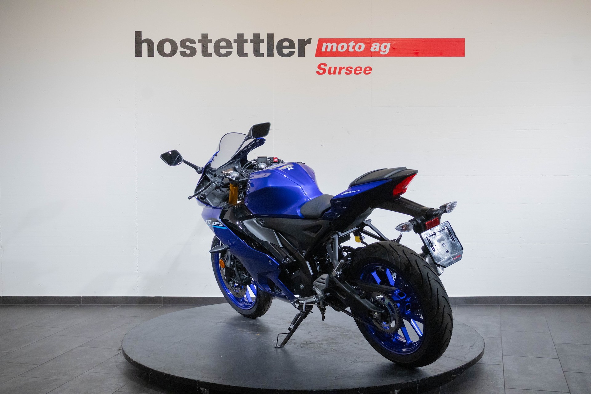 YAMAHA R125-showroom-element-3