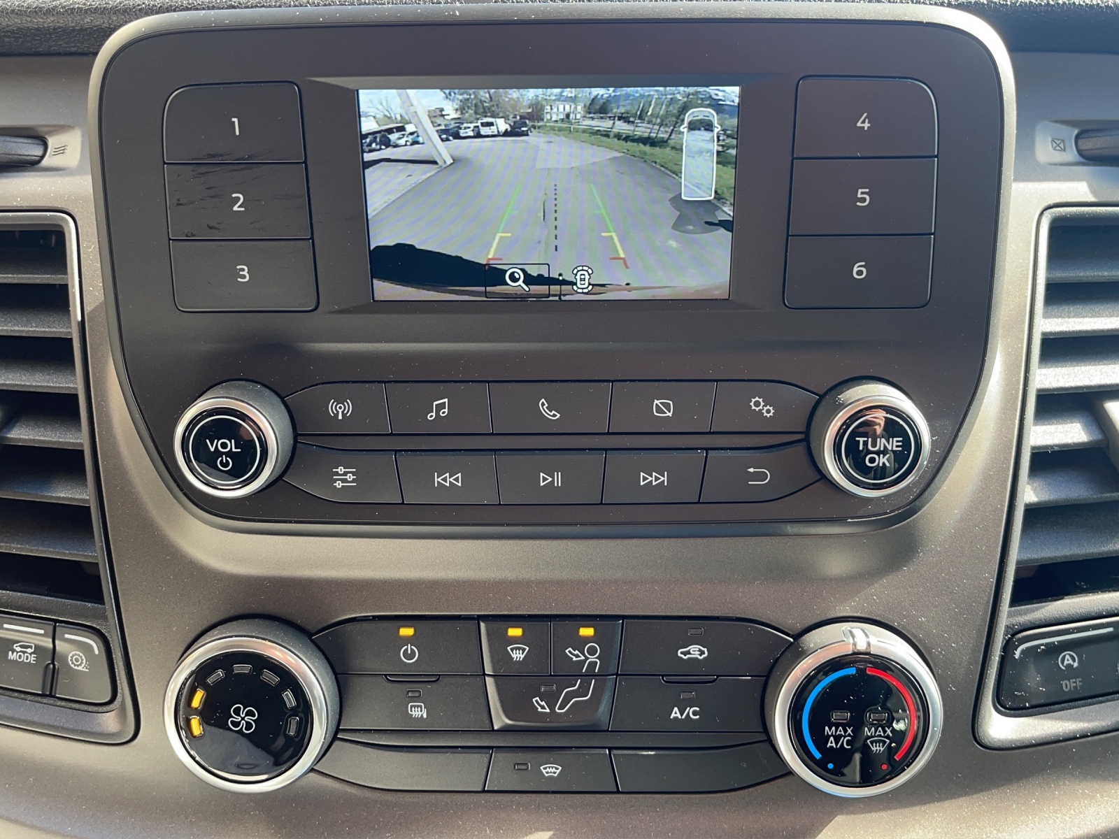 FORD Transit Van 350 L3H2 2.0 EcoBlue Trend-image-12