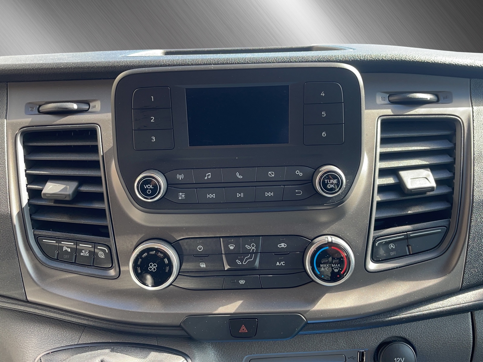 FORD Transit Van 350 L3H2 2.0 EcoBlue Trend-image-11