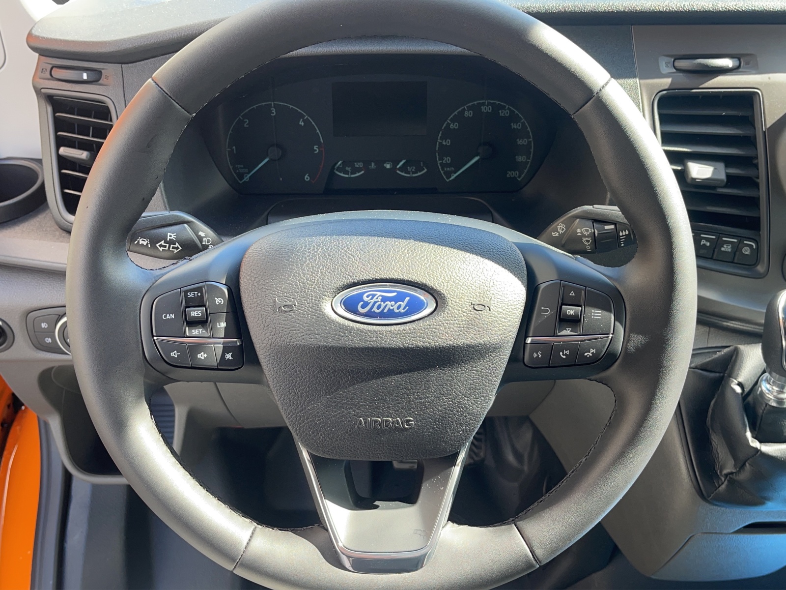 FORD Transit Van 350 L3H2 2.0 EcoBlue Trend-image-10