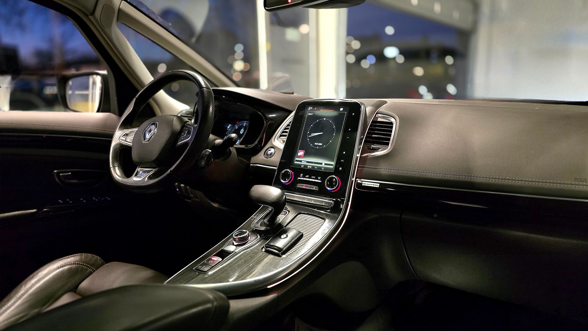 RENAULT Espace 1.6 dCi Initiale Paris EDC-image-18