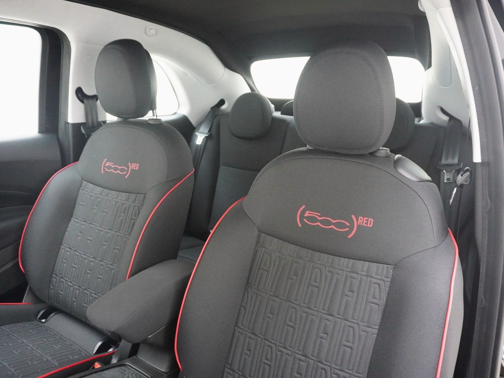 FIAT 500 Cabrio Red-image-15