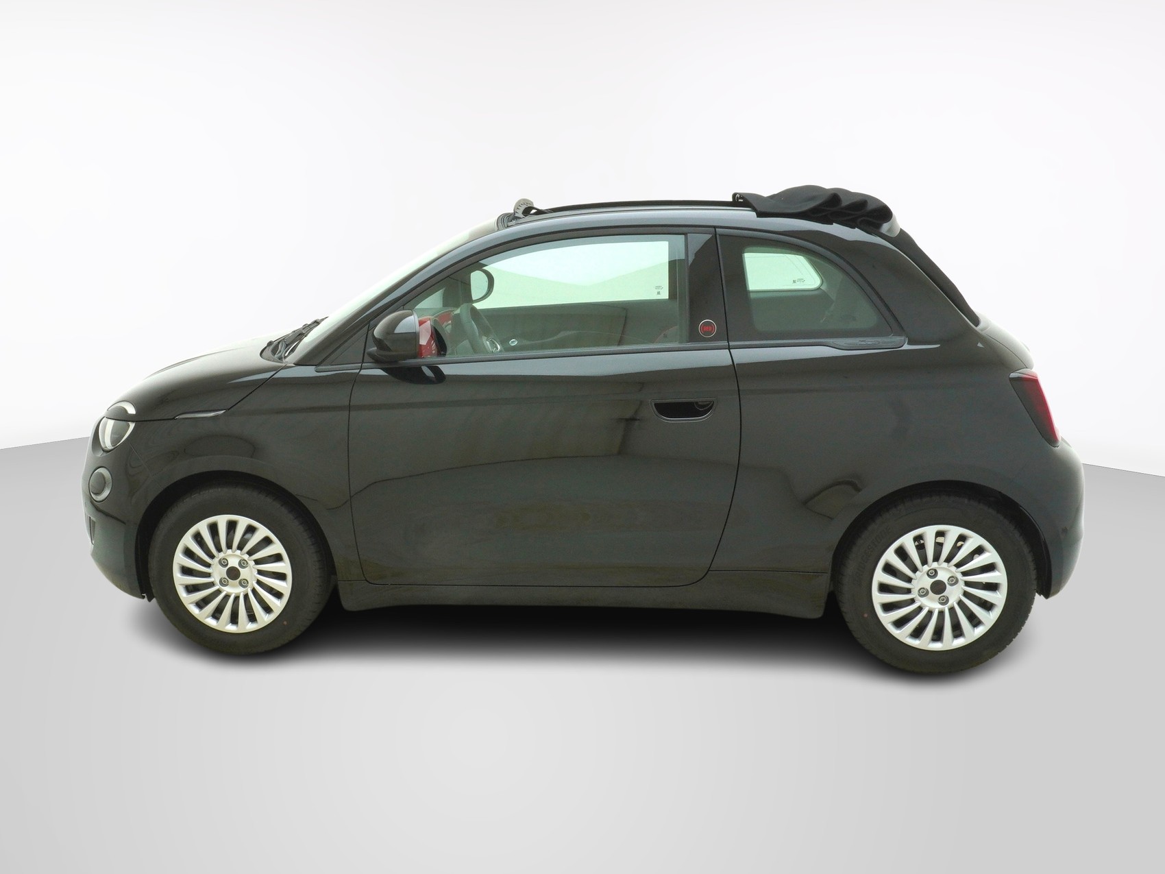 FIAT 500 Cabrio Red-showroom-element-3
