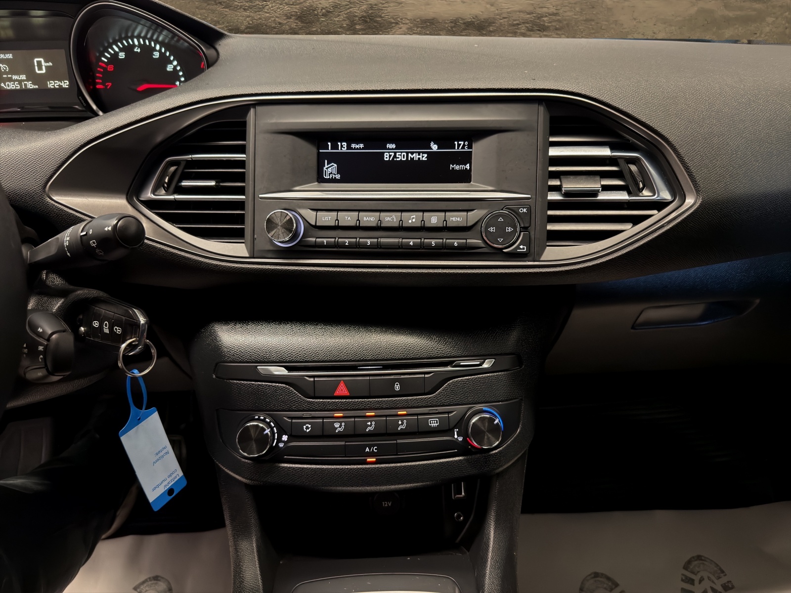 PEUGEOT 308 SW 1.2 THP Access-image-10