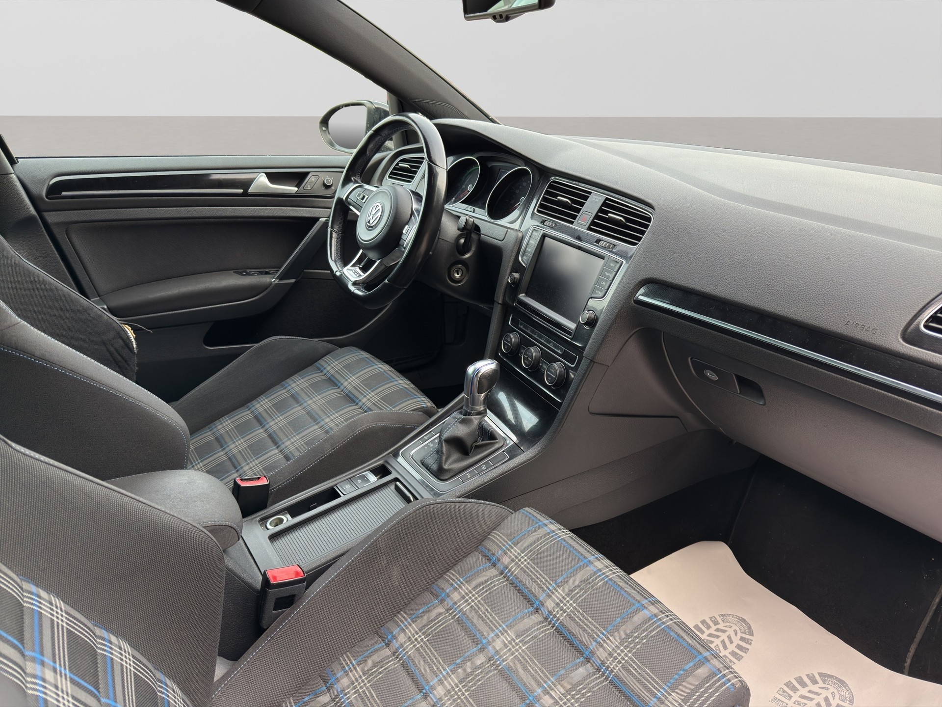 VW Golf 1.4 TSI GTE DSG-image-12