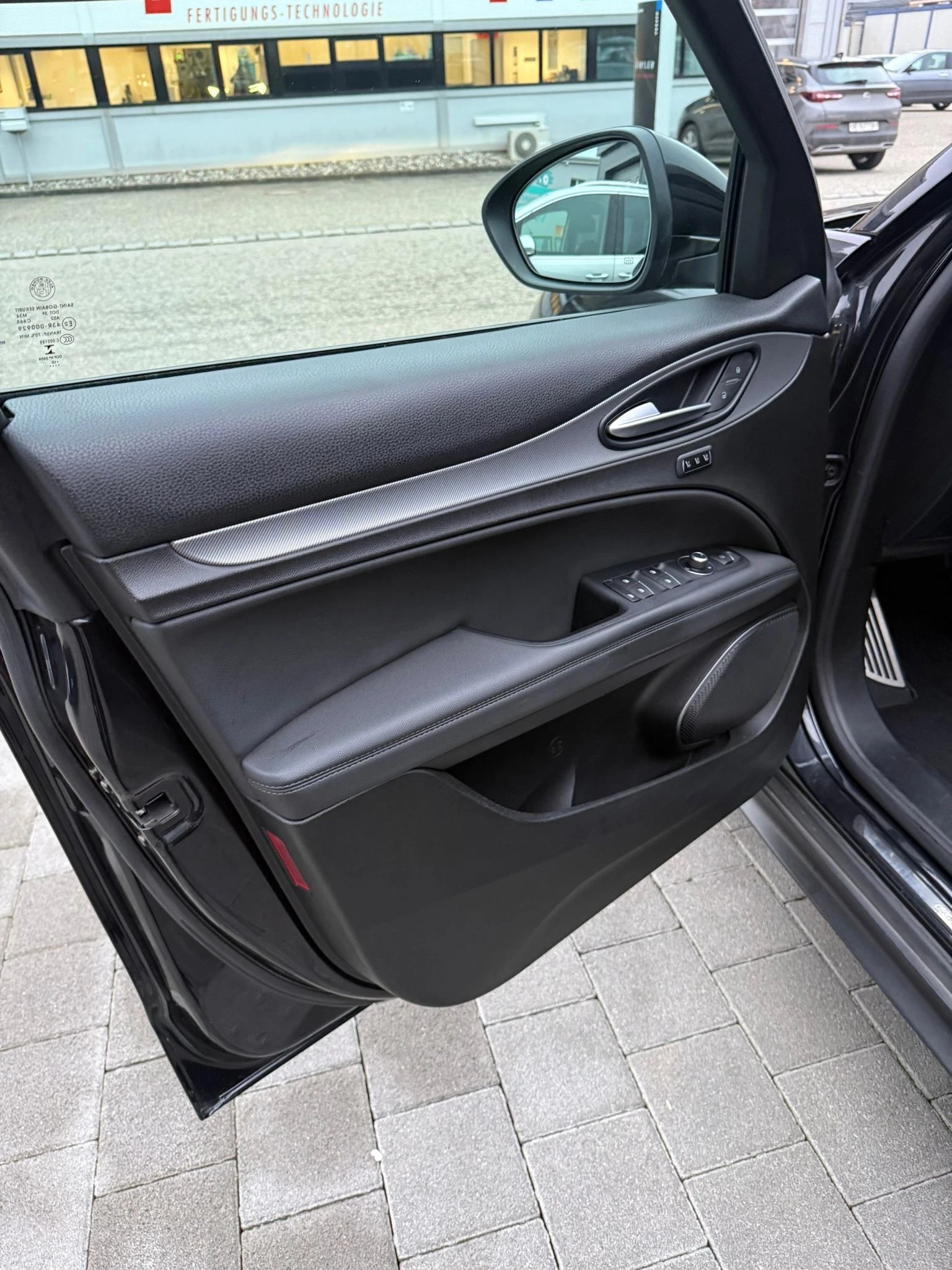 ALFA ROMEO Stelvio 2.0 Executive Q4 Automatic-image-22