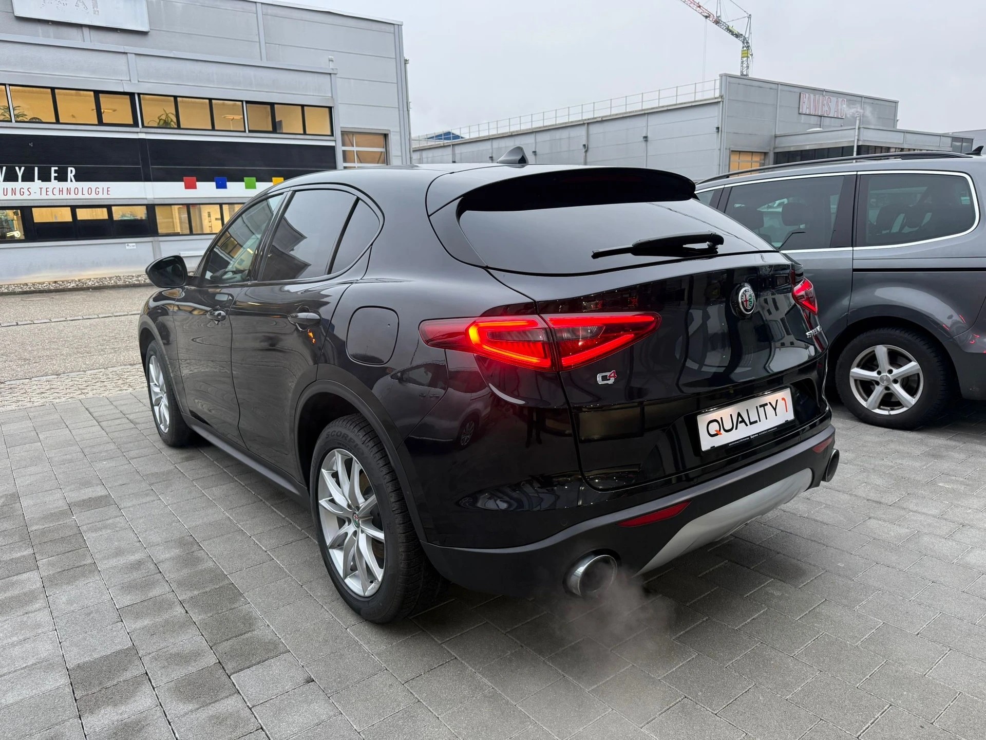 ALFA ROMEO Stelvio 2.0 Executive Q4 Automatic-image-7