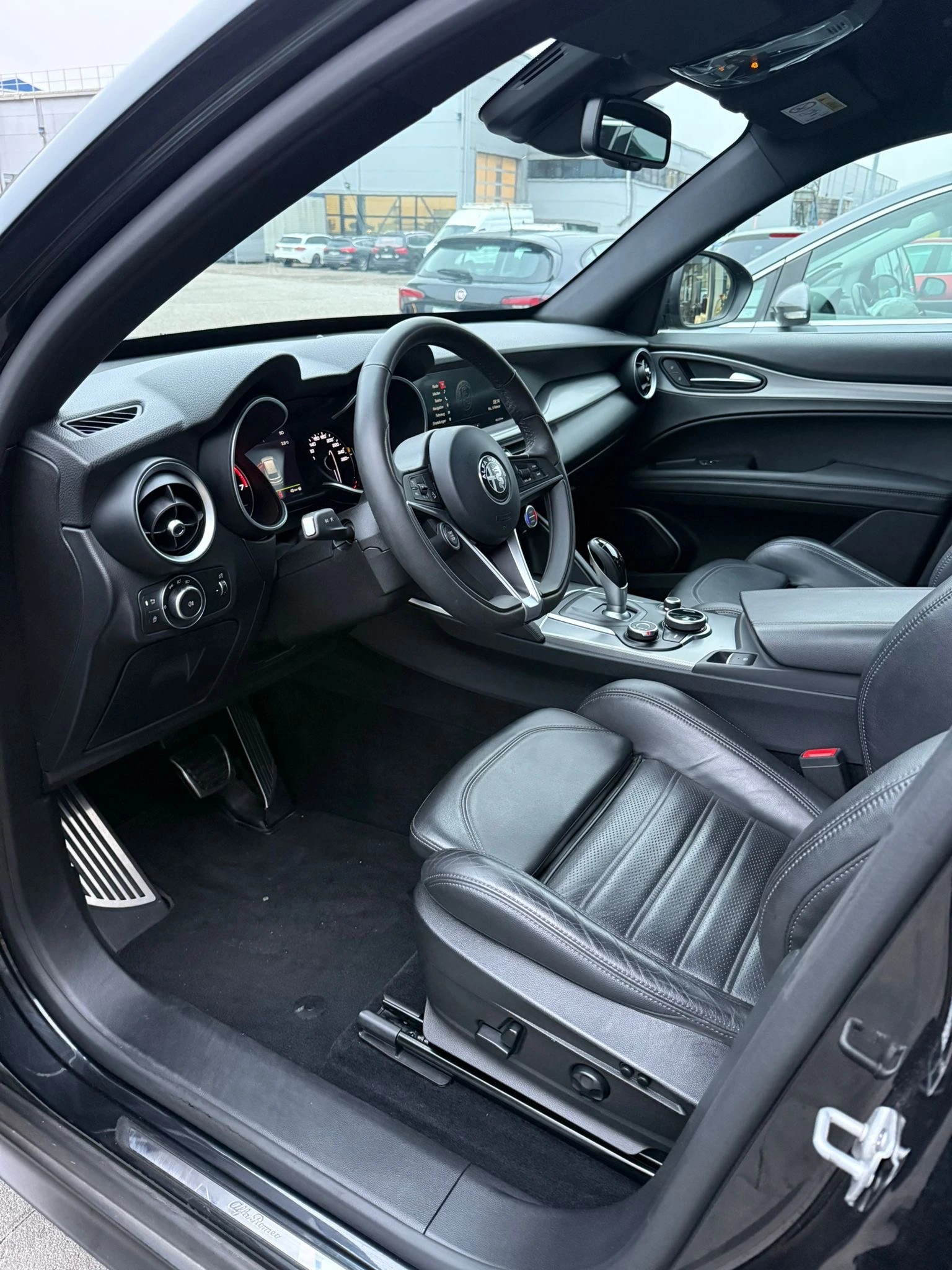 ALFA ROMEO Stelvio 2.0 Executive Q4 Automatic-image-12