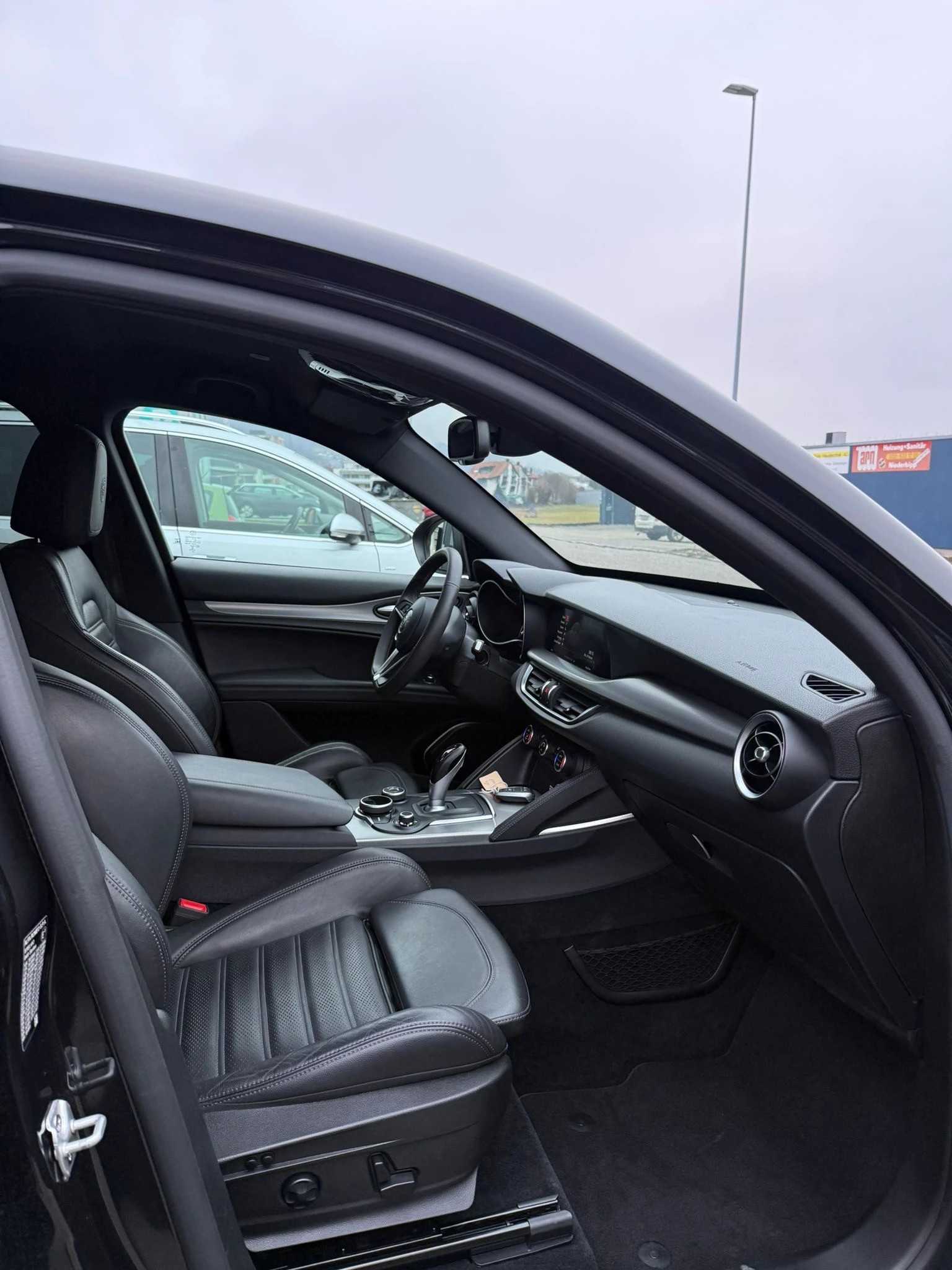 ALFA ROMEO Stelvio 2.0 Executive Q4 Automatic-image-11