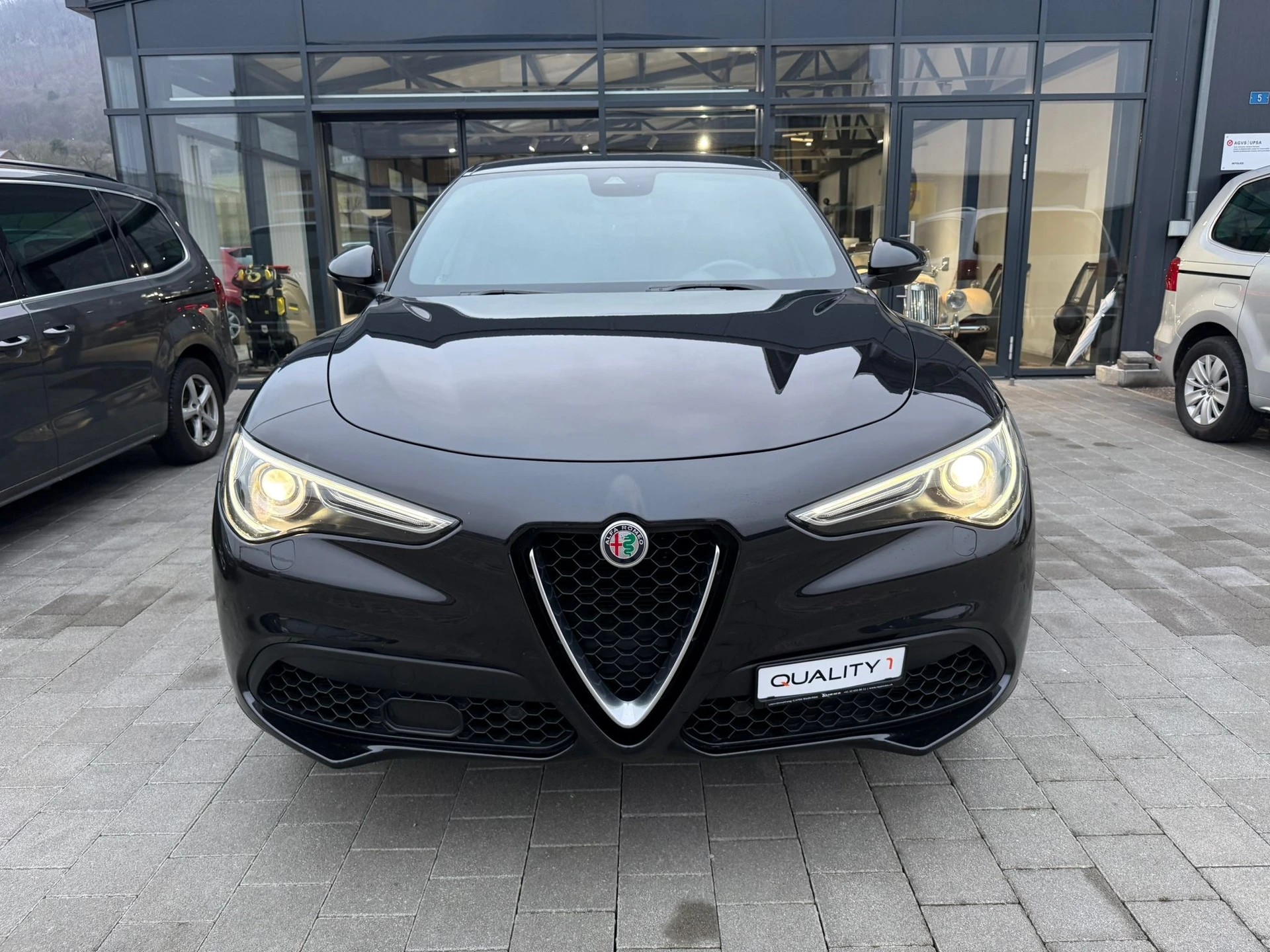 ALFA ROMEO Stelvio 2.0 Executive Q4 Automatic-showroom-element-2