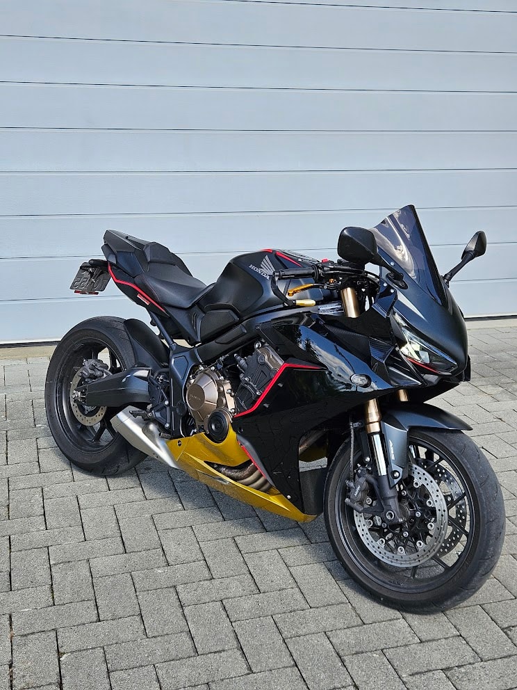HONDA CBR 650 R ABS-image-1