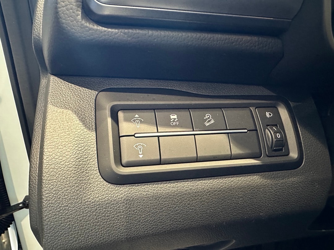 KGM-SsangYong Tivoli 1.5 T GDI Bronze 4WD Automat-image-13