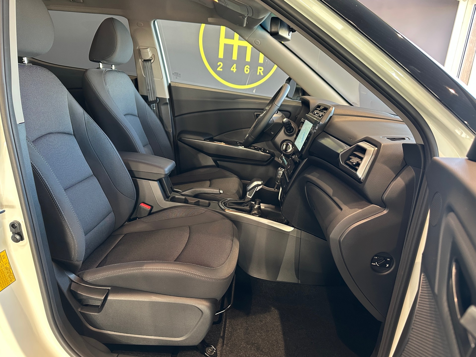 KGM-SsangYong Tivoli 1.5 T GDI Bronze 4WD Automat-image-11