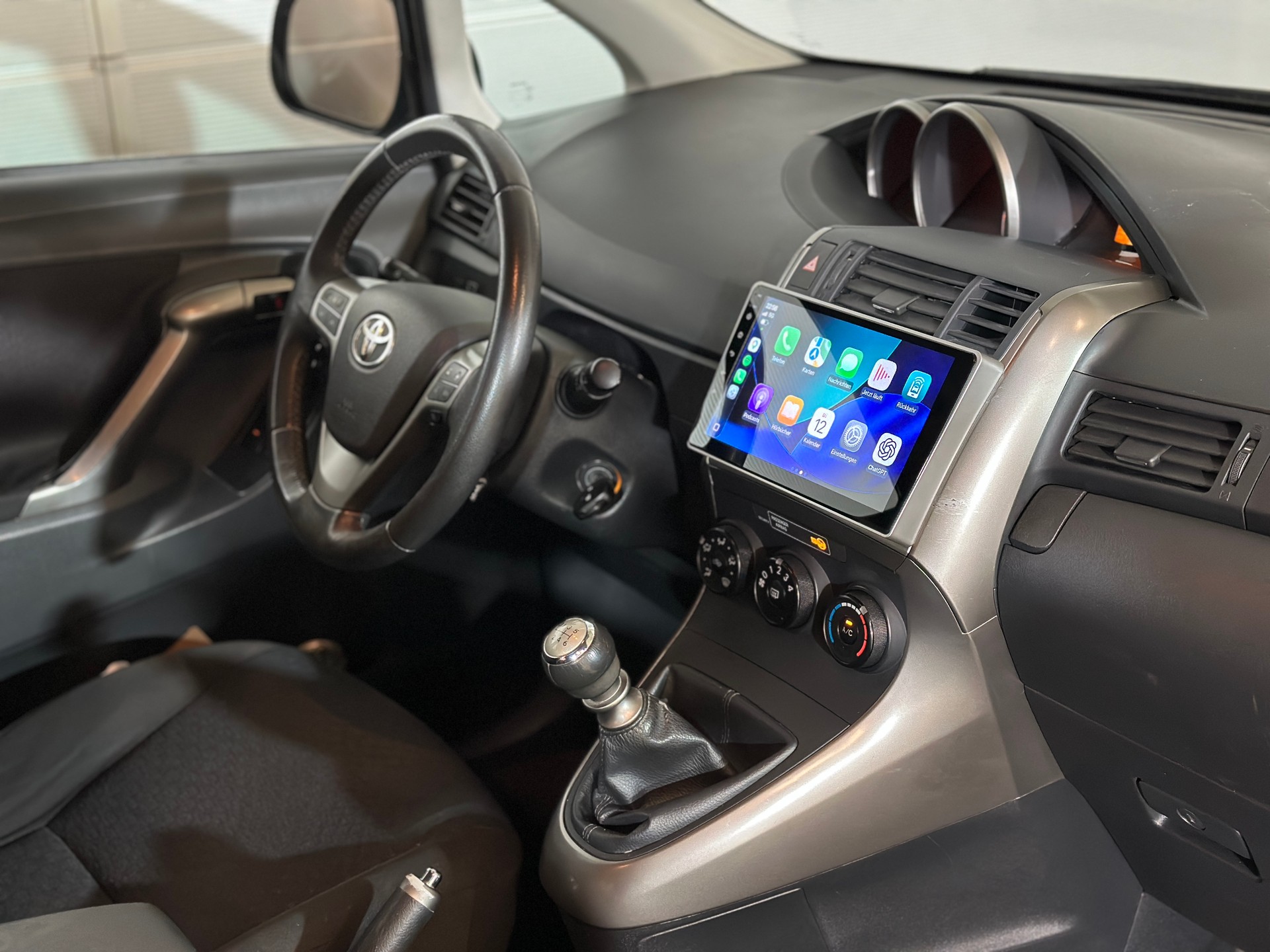TOYOTA Verso 1.8 Linea Sol-image-9